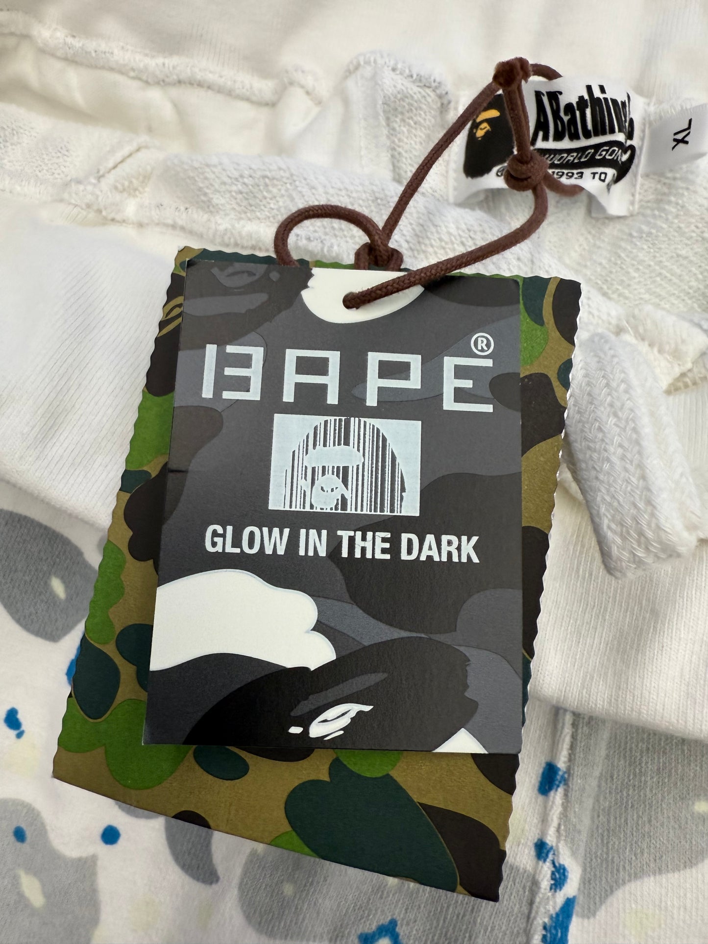 SS20 A BATHING APE BAPE SPACE CAMO WIDE SWEATSHORT - WHITE (XL) (NWT)