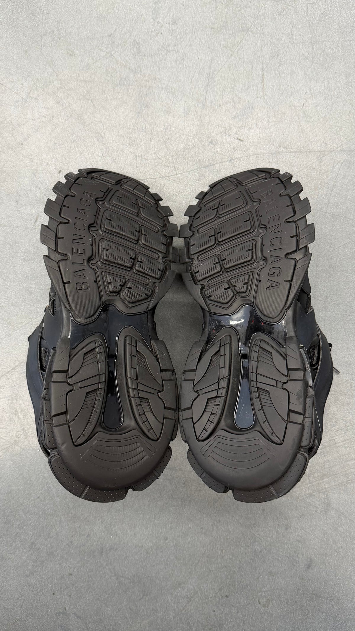 BALENCIAGA TRACK SNEAKER - TRIPLE BLACK
