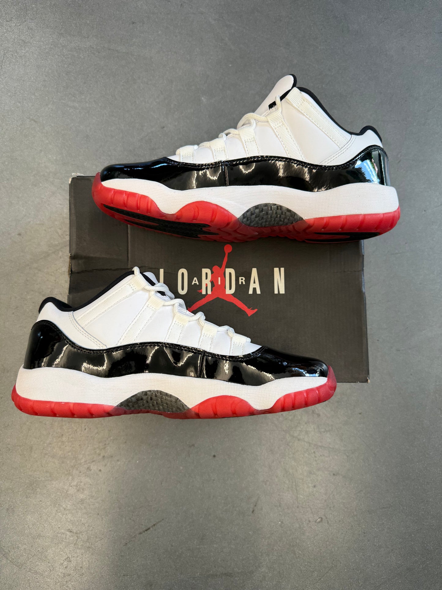 SIZE 7Y 2020 AIR JORDAN 11 RETRO LOW CONCORD BRED (TRIED-ON WITH BOX)