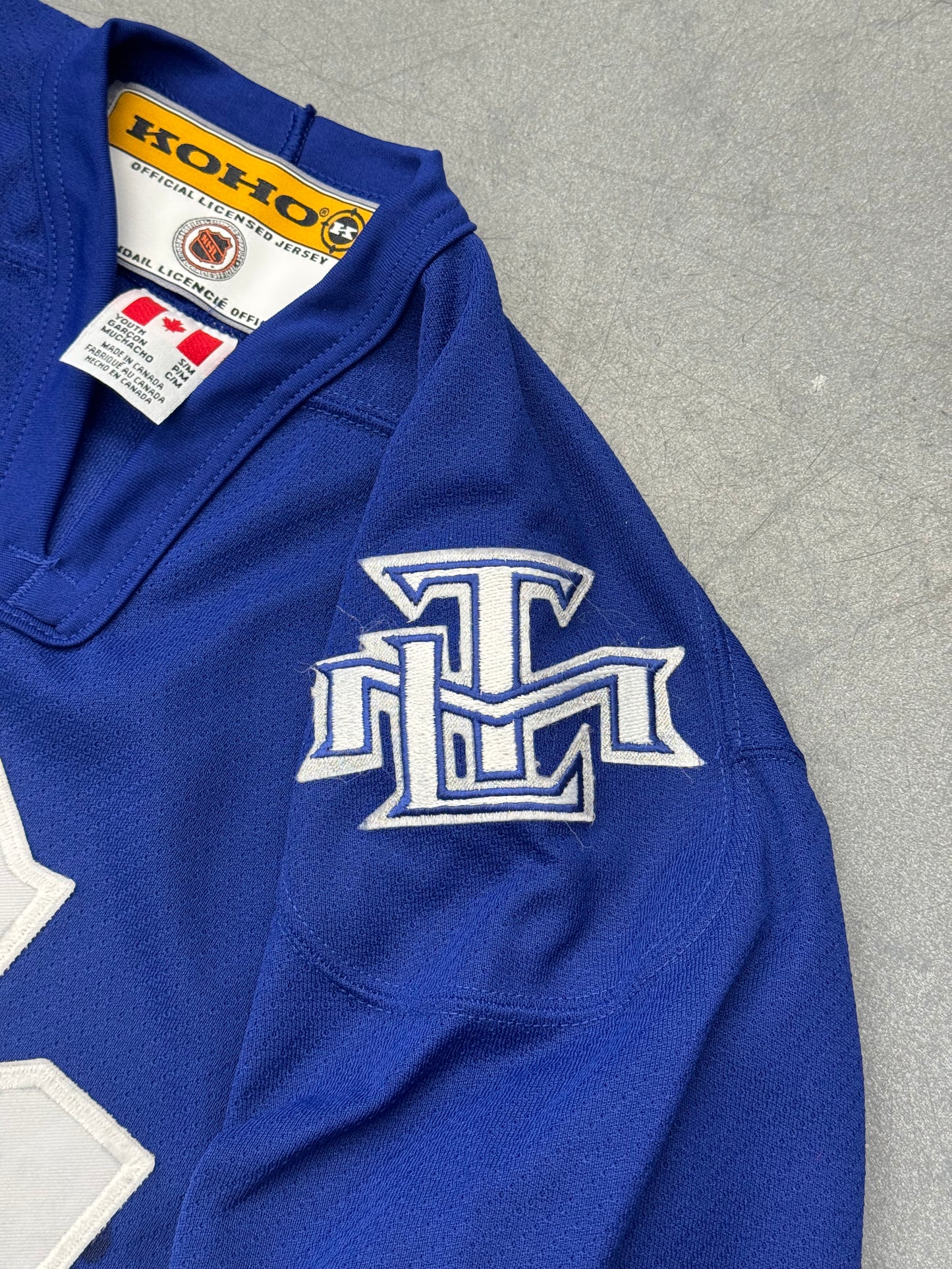 VINTAGE KOHO TORONTO MAPLE LEAFS YOUTH HOCKEY JERSEY (S/M)