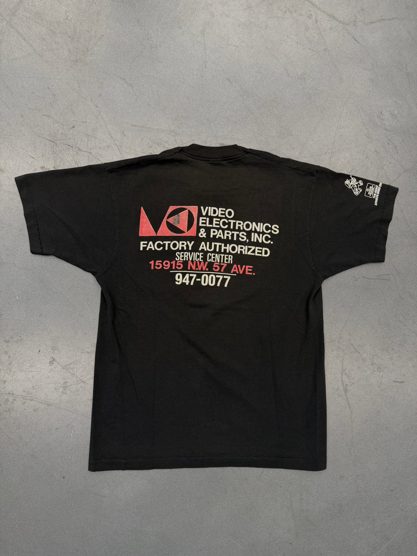 80'S VIDEO ELECTRONICS & PARTS, INC. NINTENDO MARIO POCKET TEE (SCREEN STARS BEST TAG)