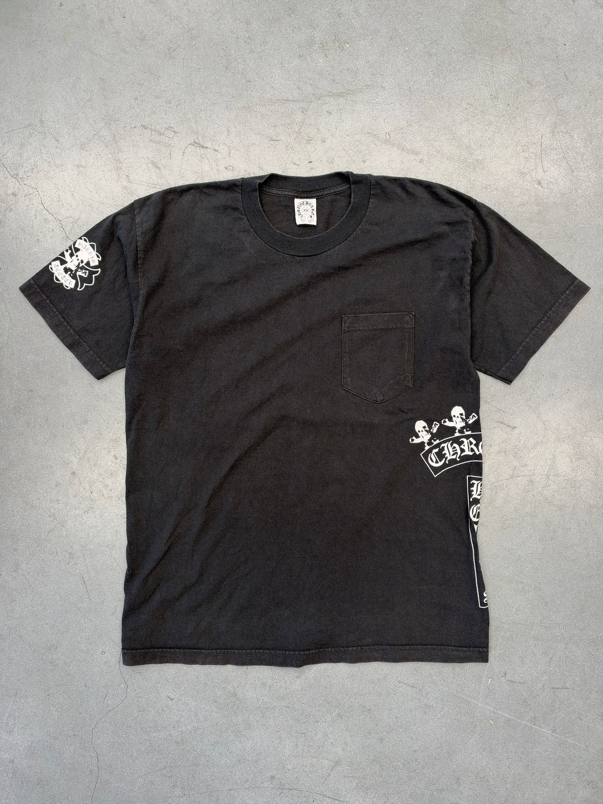 VINTAGE CHROME HEARTS FOTI HARRIS TEETER T-BAR POCKET TEE (CHROME HEARTS TAG)