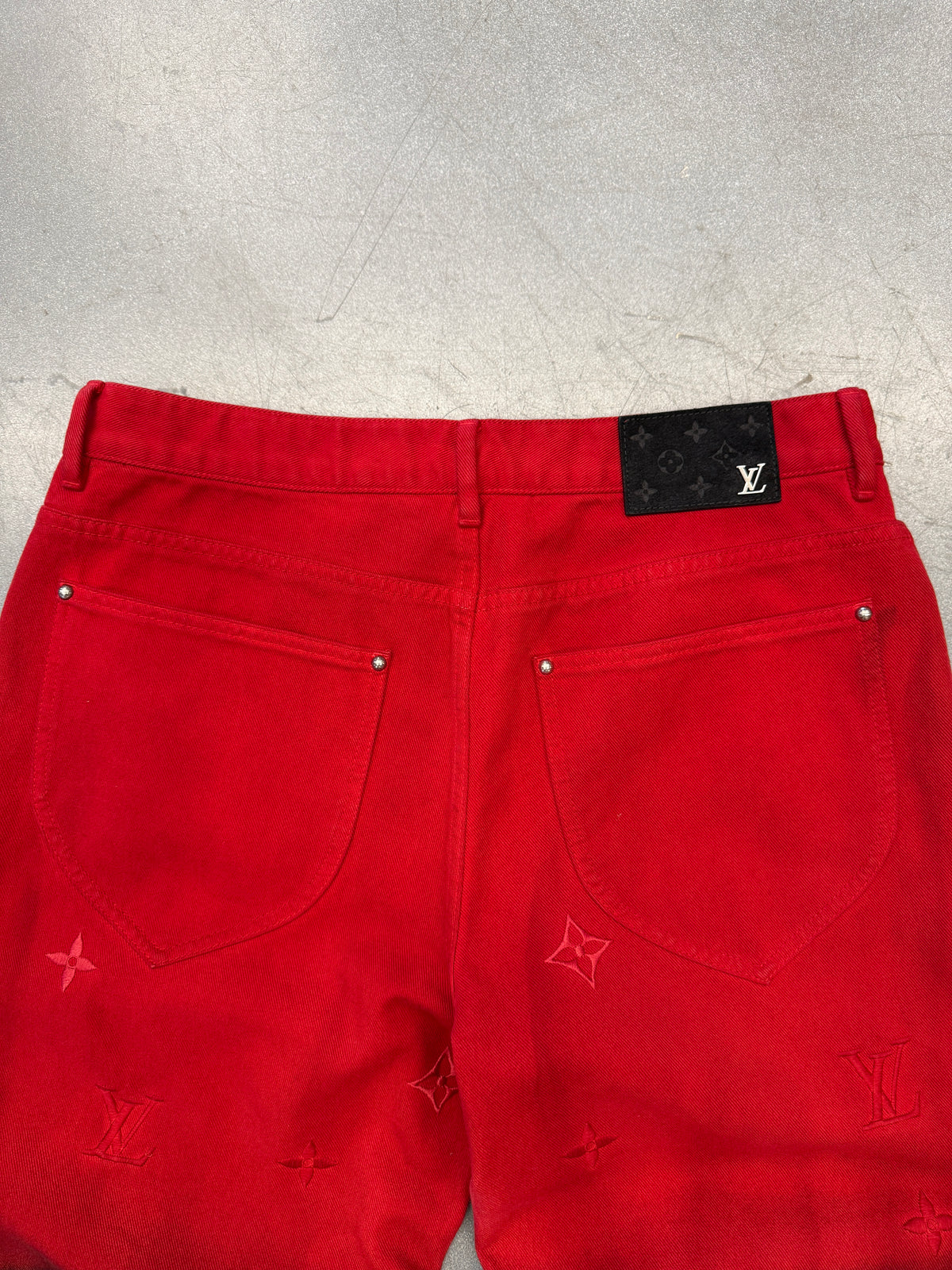 SS22 LOUIS VUITTON EMBOSSED GRADIENT DENIM JEANS