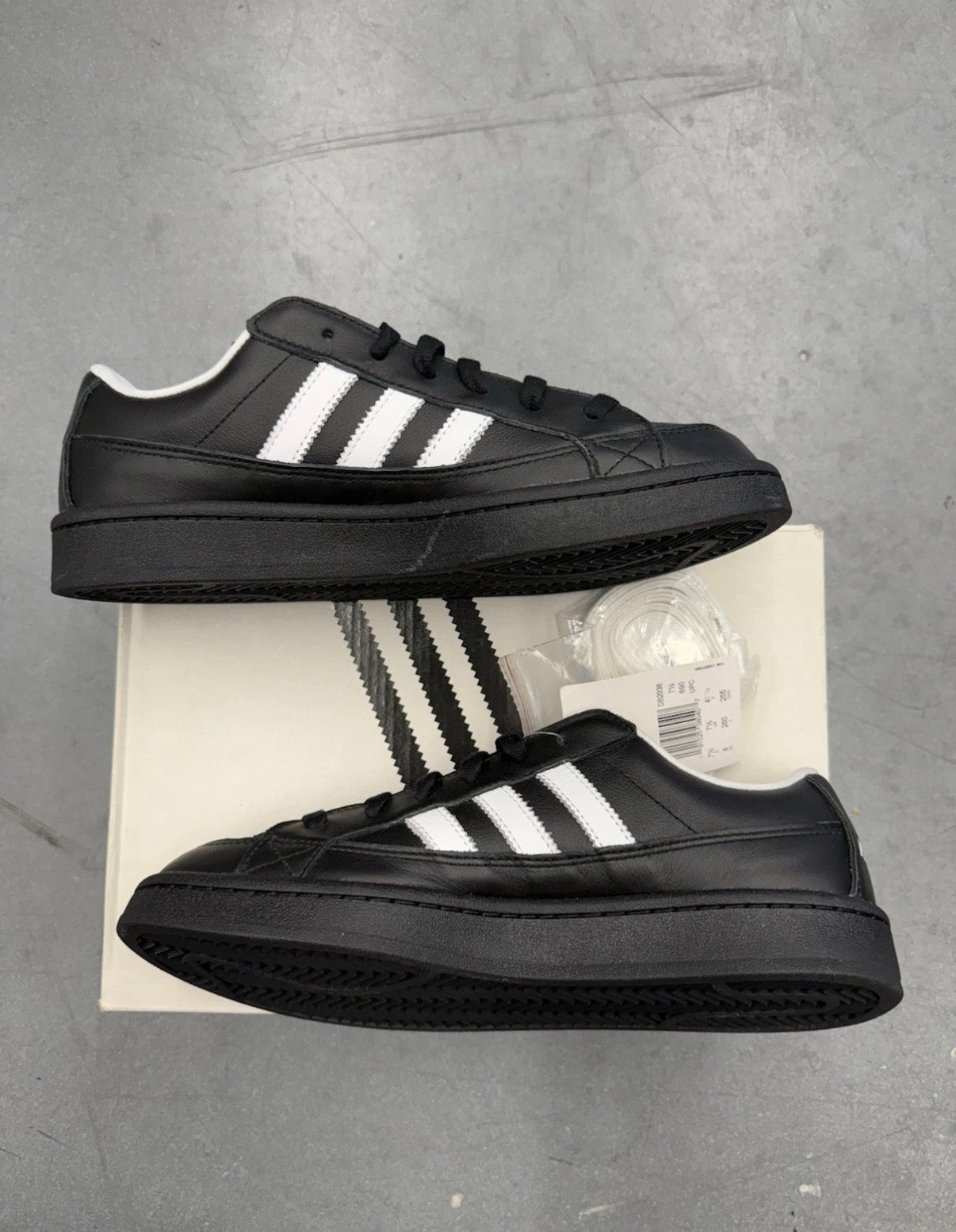 ADIDAS CAMTON TRAINER PALACE BLACK (W/BOX)
