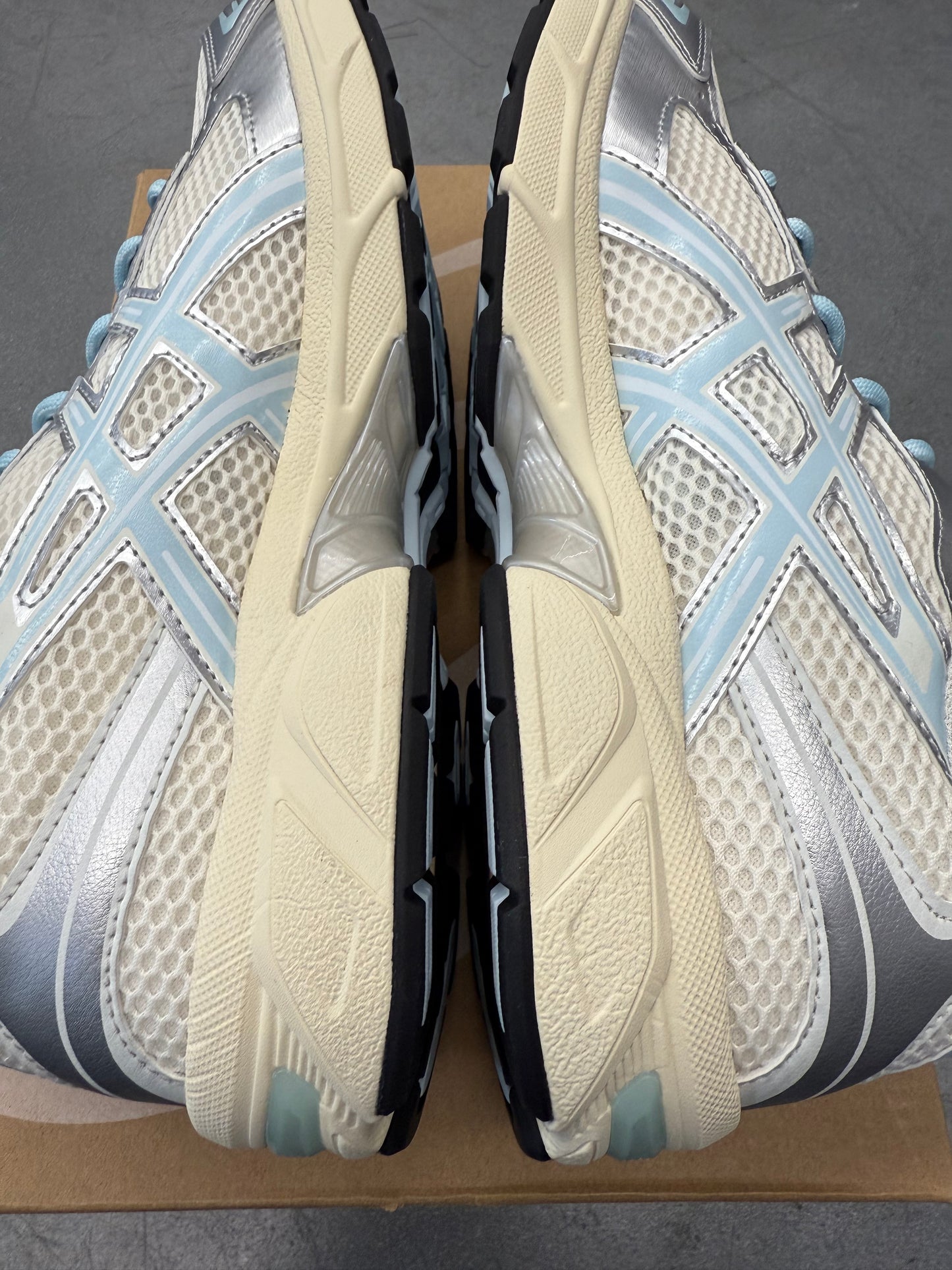 2023 SIZE 8 ASICS GEL-1130 KITH CREAM STARLIGHT BLUE (NWT)