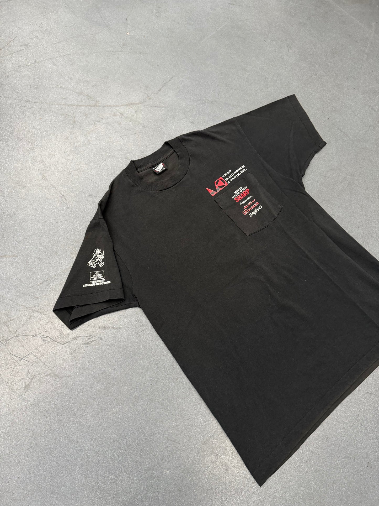 80'S VIDEO ELECTRONICS & PARTS, INC. NINTENDO MARIO POCKET TEE (SCREEN STARS BEST TAG)