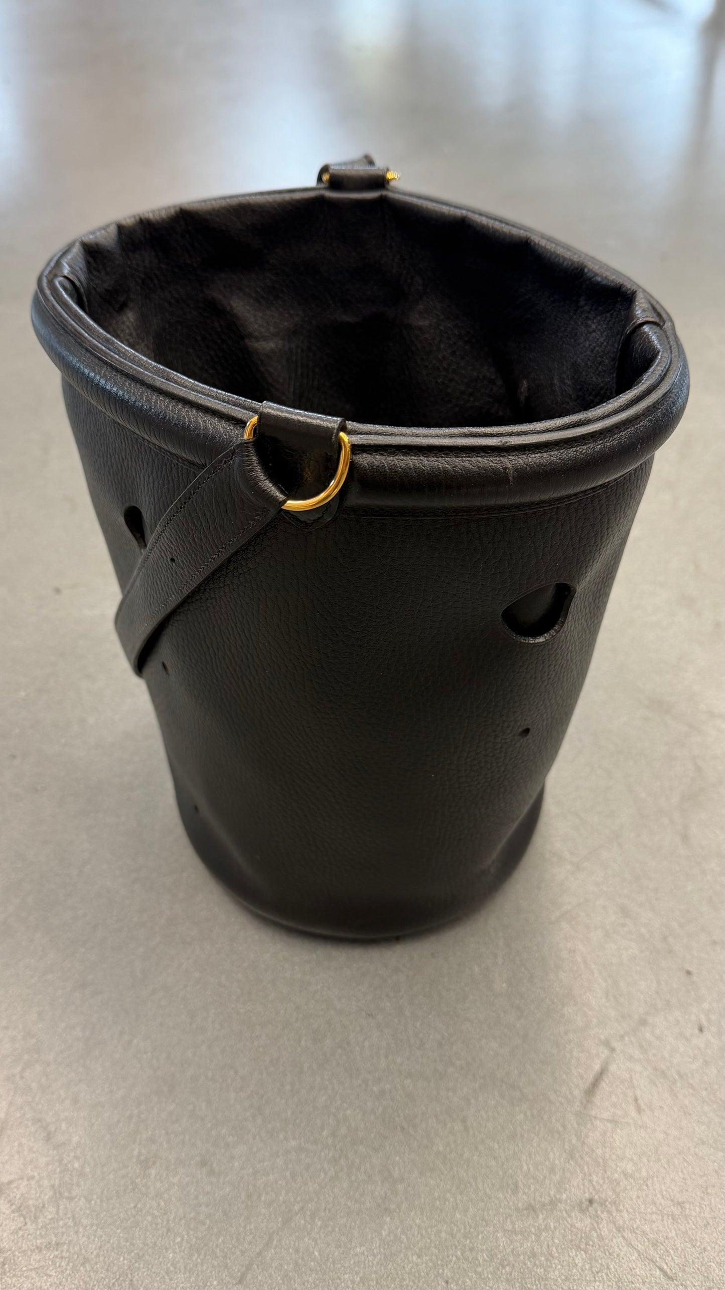 VINTAGE HERMES CALF LEATHER BUCKET BAG