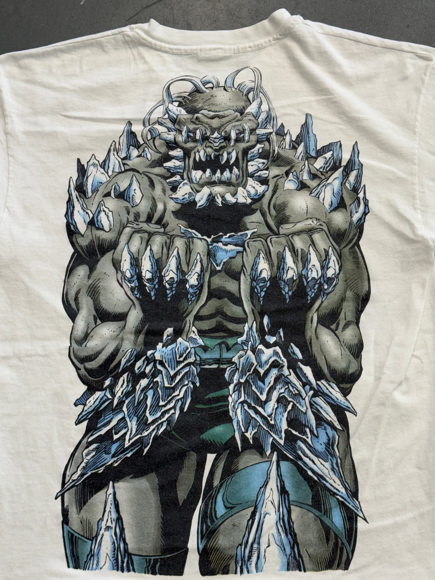 1994 SUPERMAN AND DOOMSDAY GRAFFITI TEE (HANES HEAVYWEIGHT TAG)