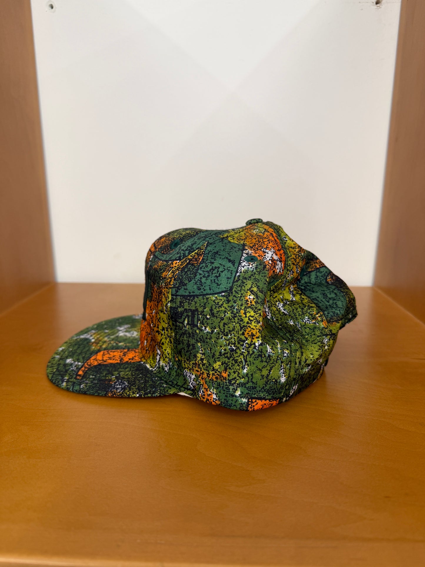 90'S UNIVERSITY OF MIAMI CAMOUFLAGE SNAPBACK (APEX ONE TAG)