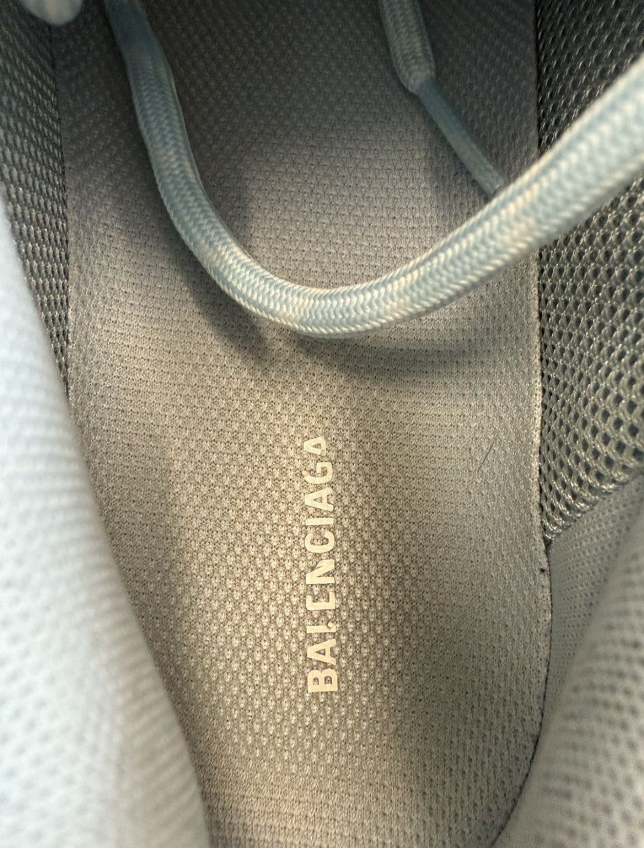 SIZE 39 BALENCIAGA TRIPLE S LIGHT BLUE (PRE-OWNED WITH BOX)