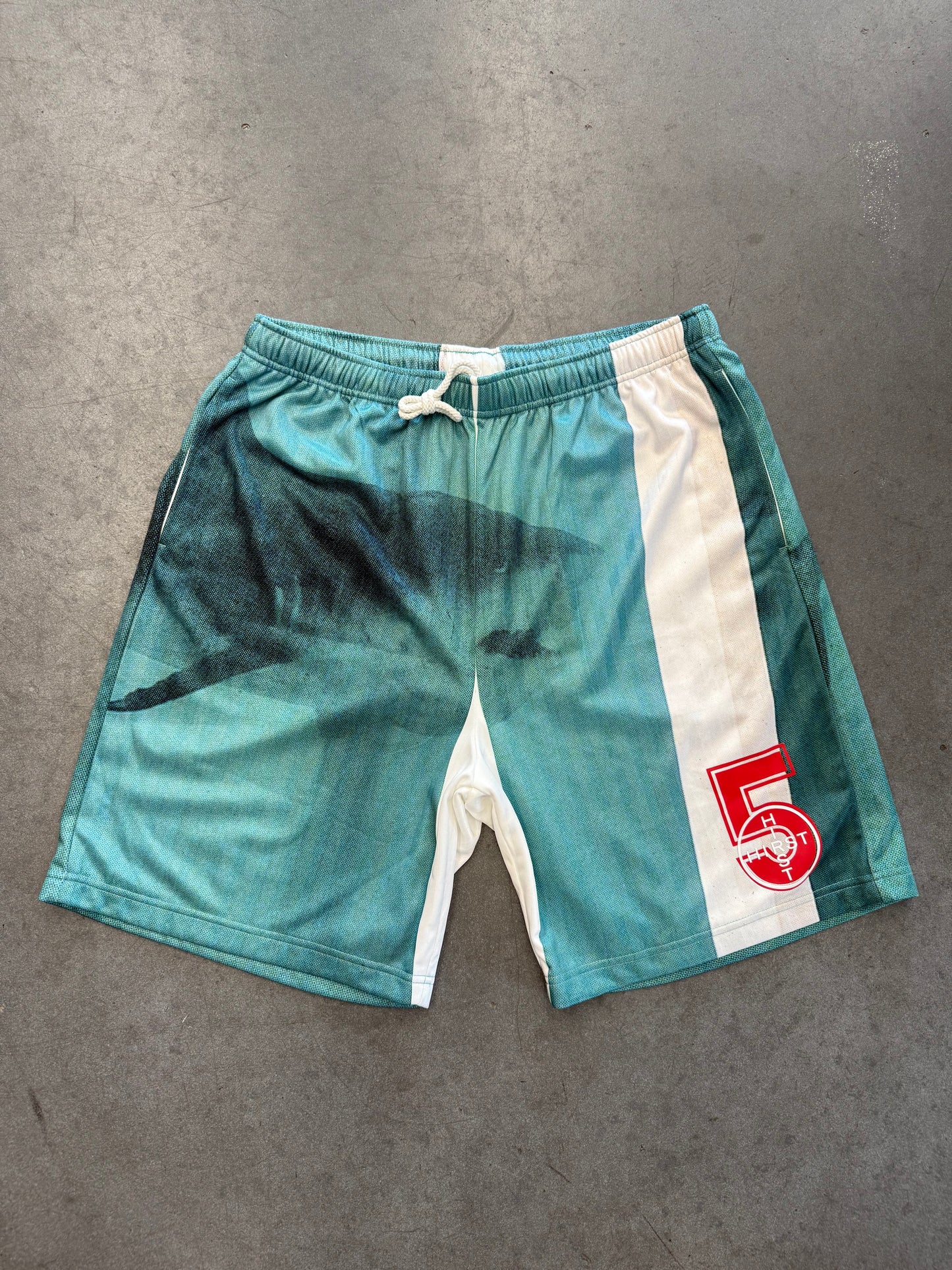 SS25 SUPREME DAMIEN HIRST SHARK SOCCER SHORT - WHITE/TEAL