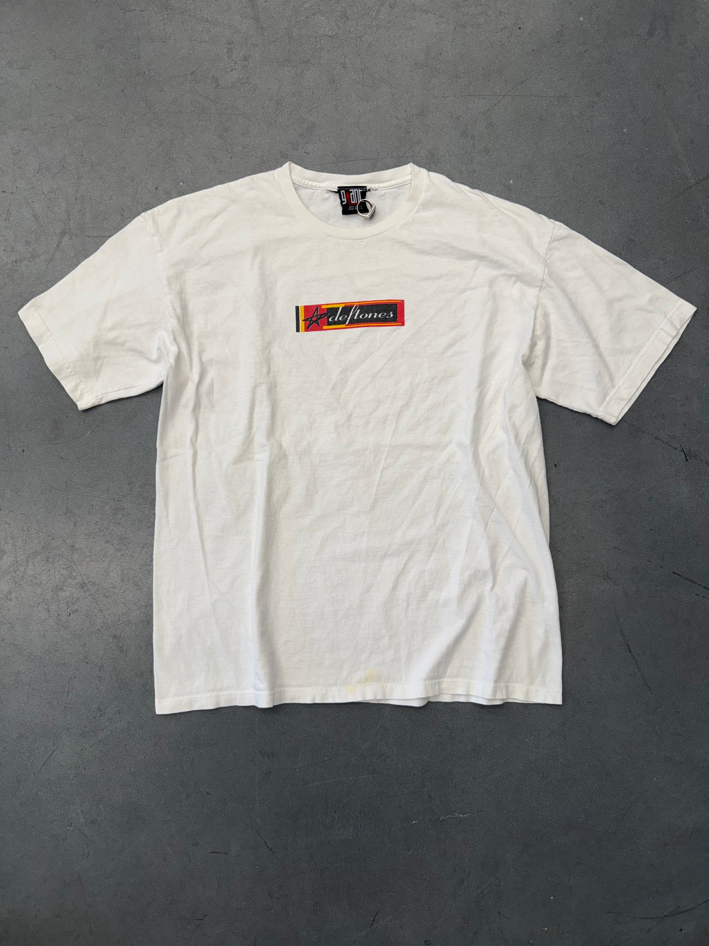 90S DEFTONES STAR BOX LOGO TEE (GIANT TAG)