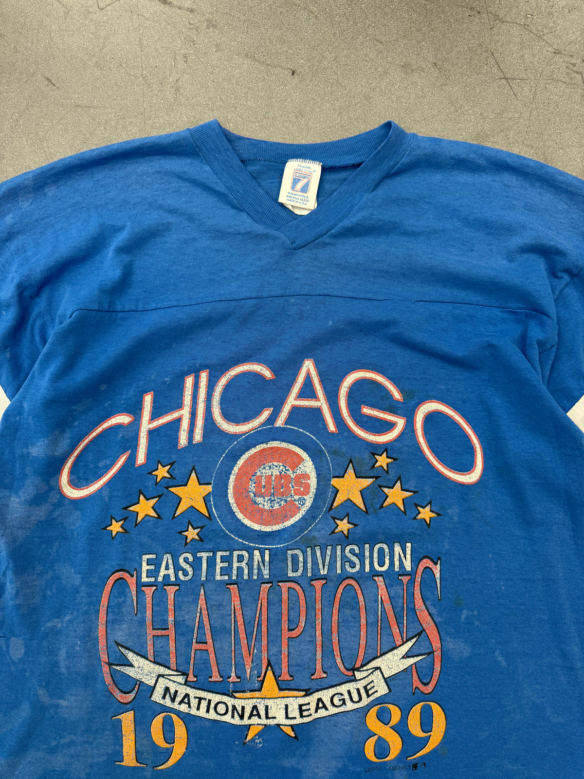 1989 CHICAGO CUBS EASTERN DIVISION CHAMPIONS STRIPED SLEEVE TEE (LOGO 7 TAG)