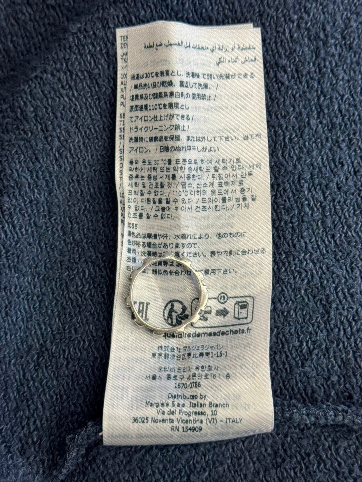 MAISON MARGIELA REVERSE LOGO STITCHED CREWNECK