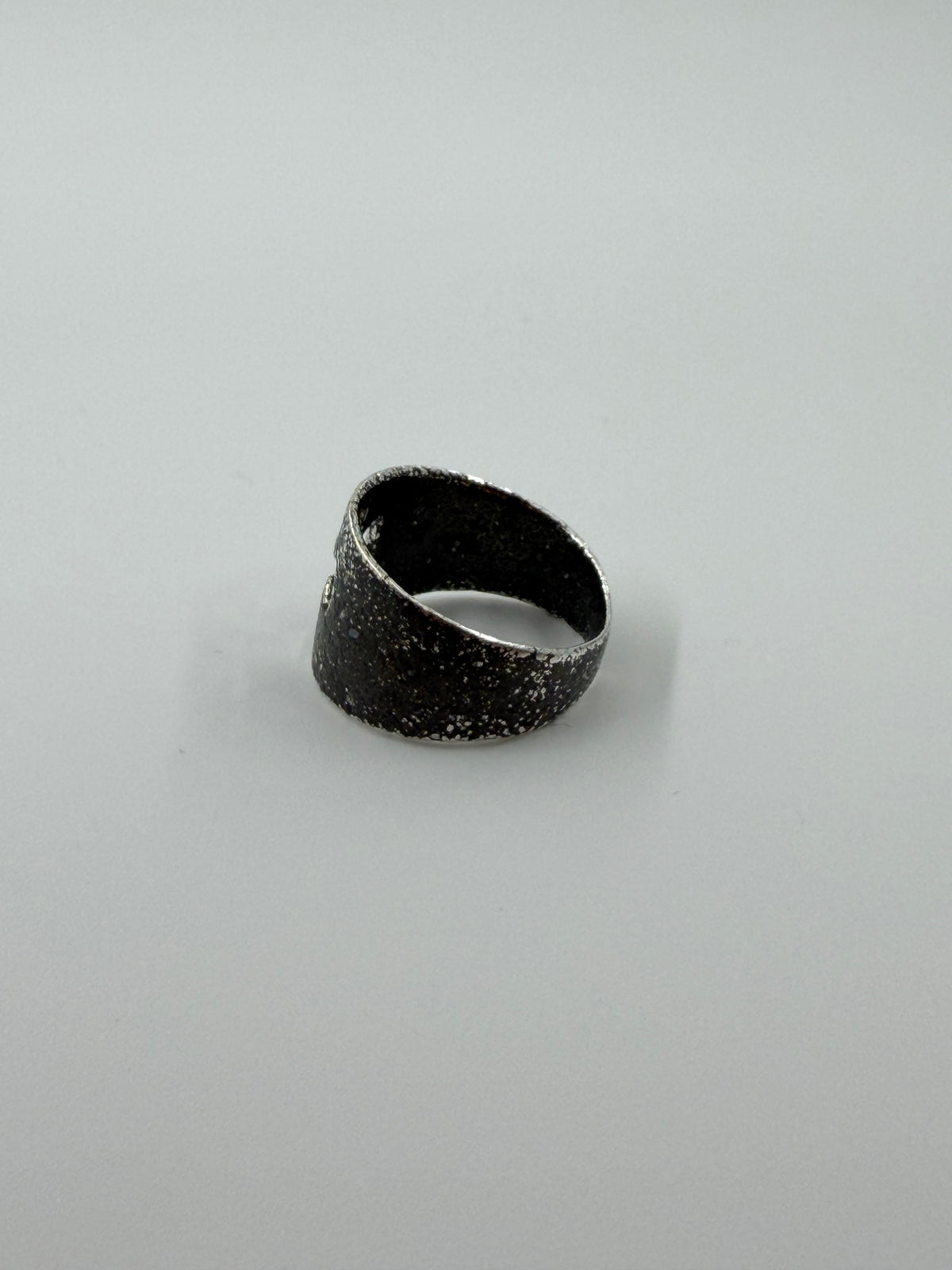 CROSS CUT-OUT STERLING SILVER SHIPWRECK BAND RING