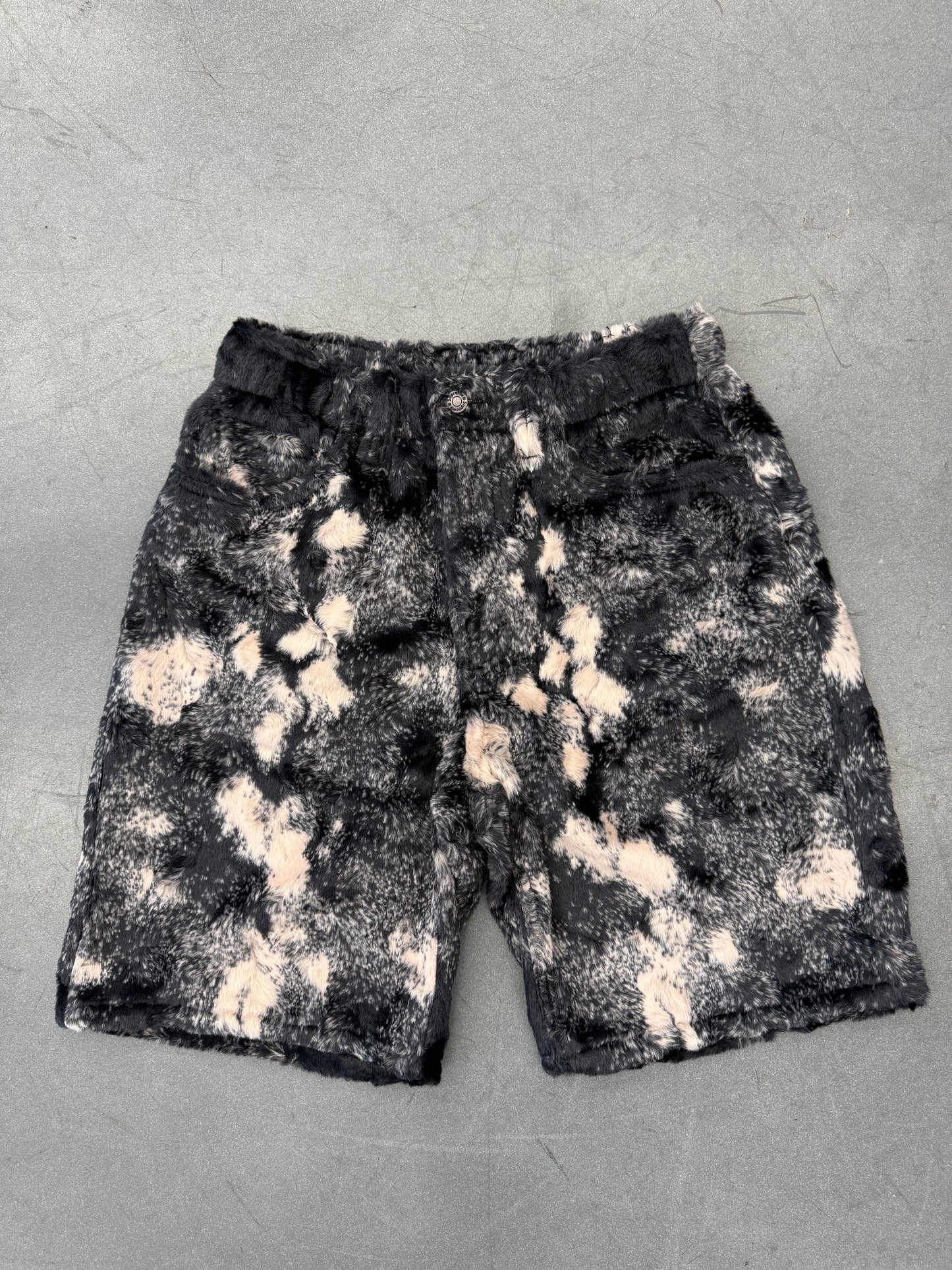 SS24 SUPREME FAUX FUR SHORT - BLACK