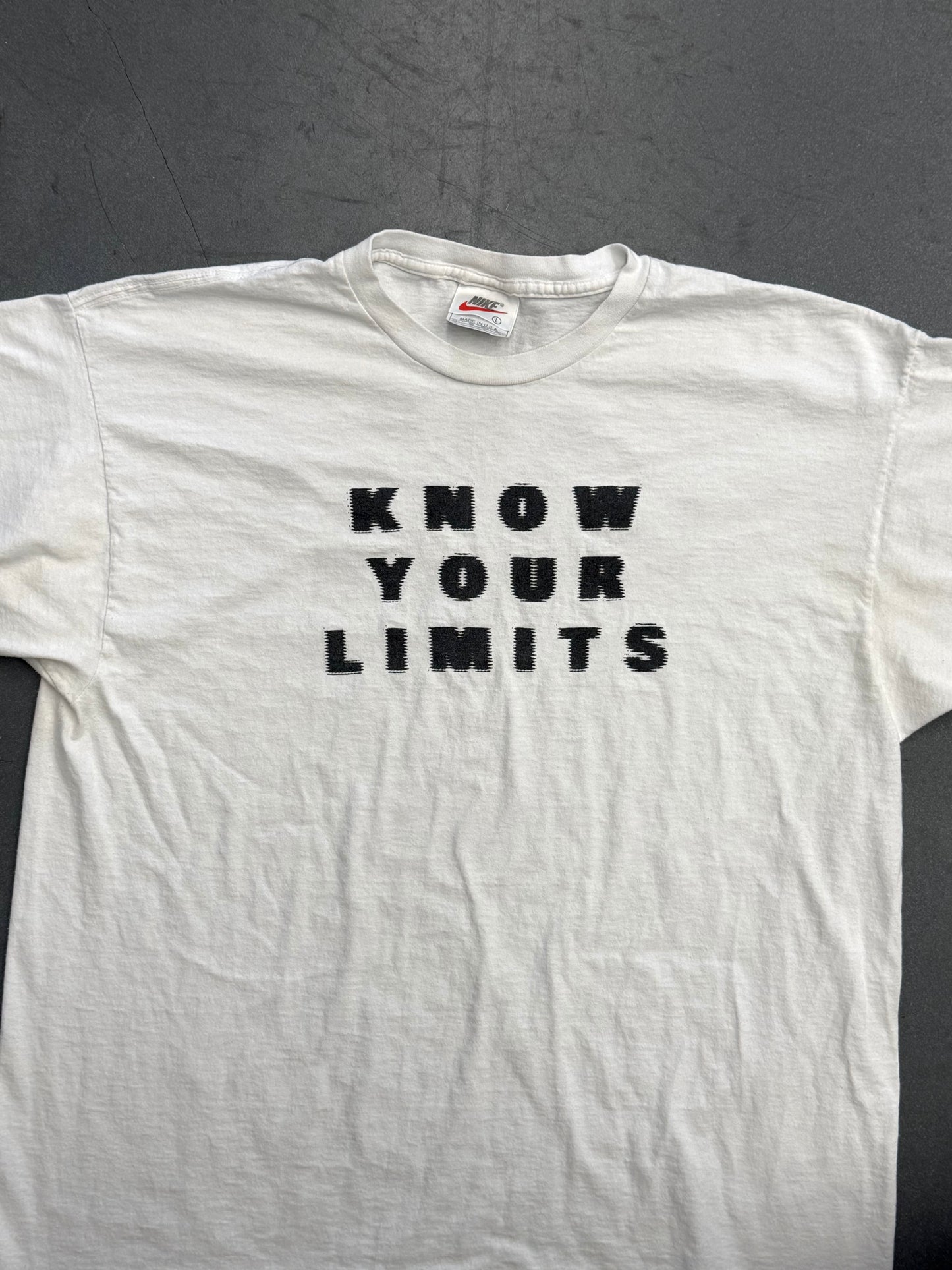 90S NIKE KNOW YOUR LIMITS TEE (WHITE/RED TAG)