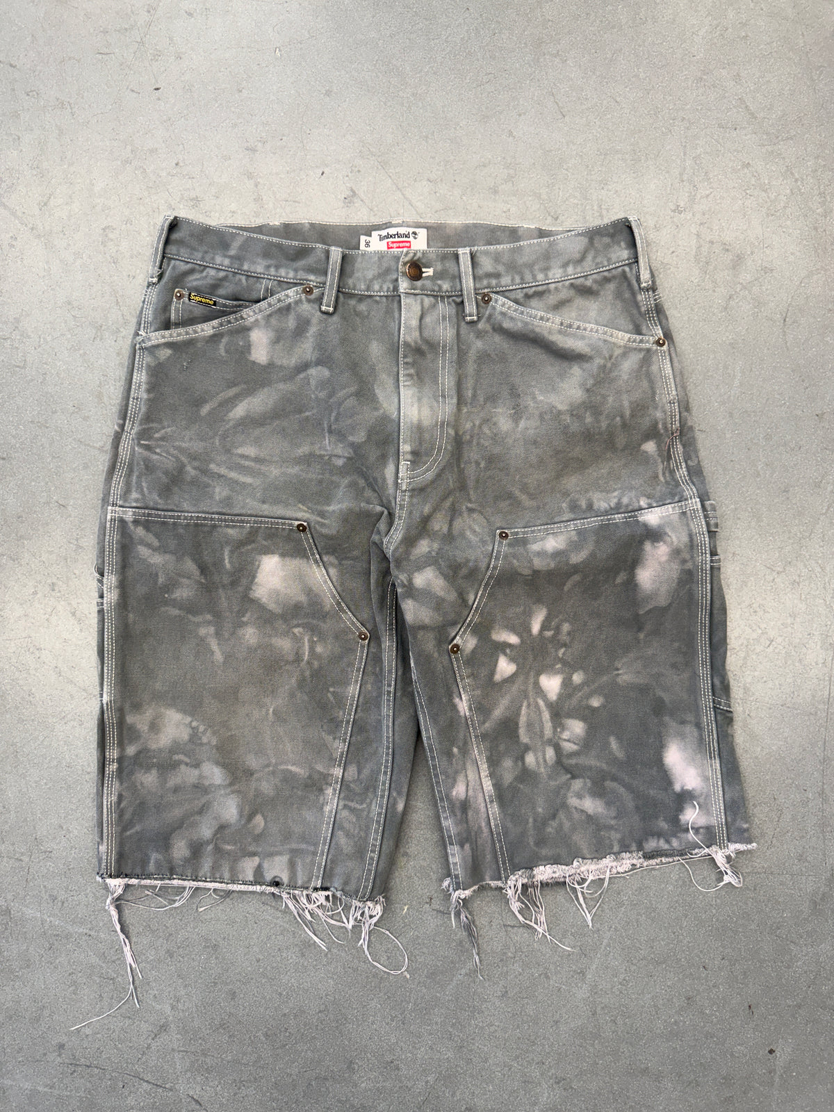 SS21 SUPREME TIMBERLAND DOUBLE KNEE PAINTER DYED SHORTS (SAMPLE)