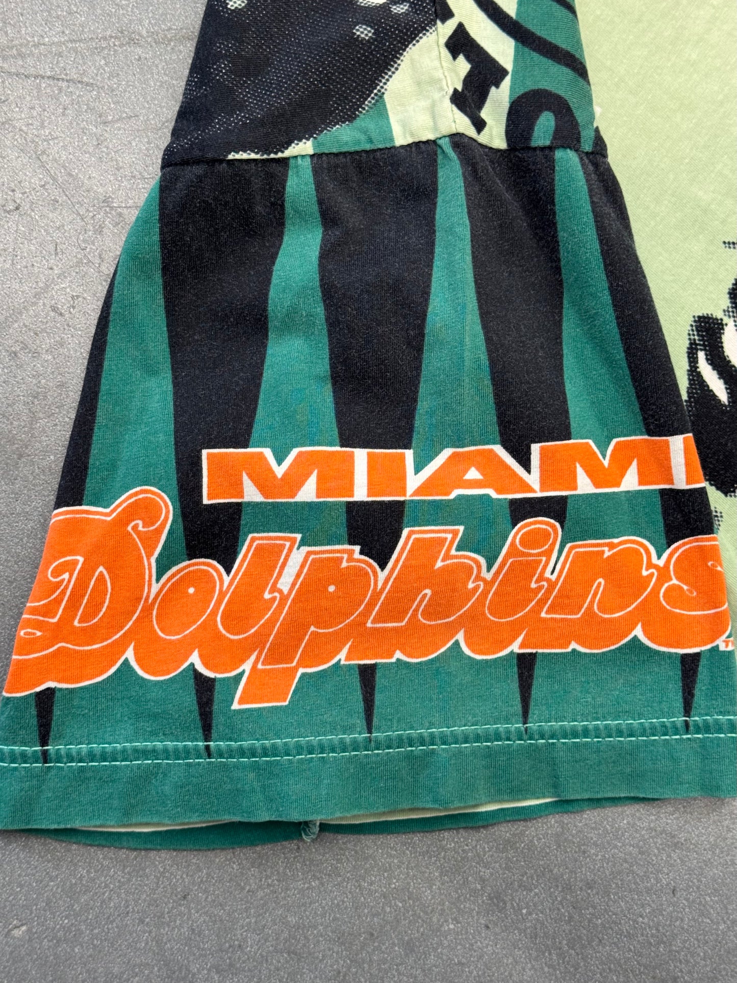1994 MIAMI DOLPHINS MAGIC JOHNSON AOP TEE (AMERICA'S FAVORITES TAG)