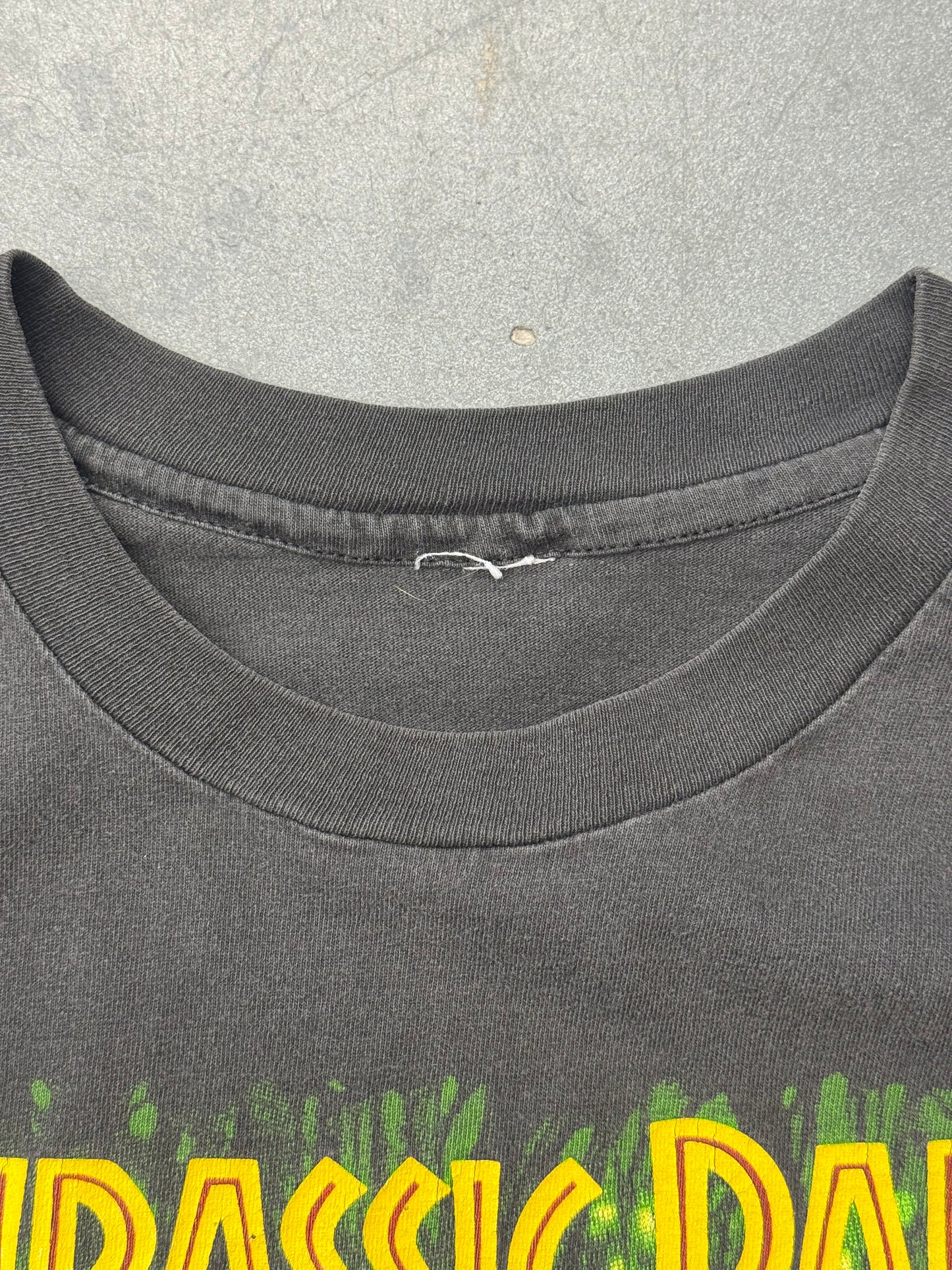 1993 JURASSIC PARK T-REX FENCE TEE (PULLED TAG)