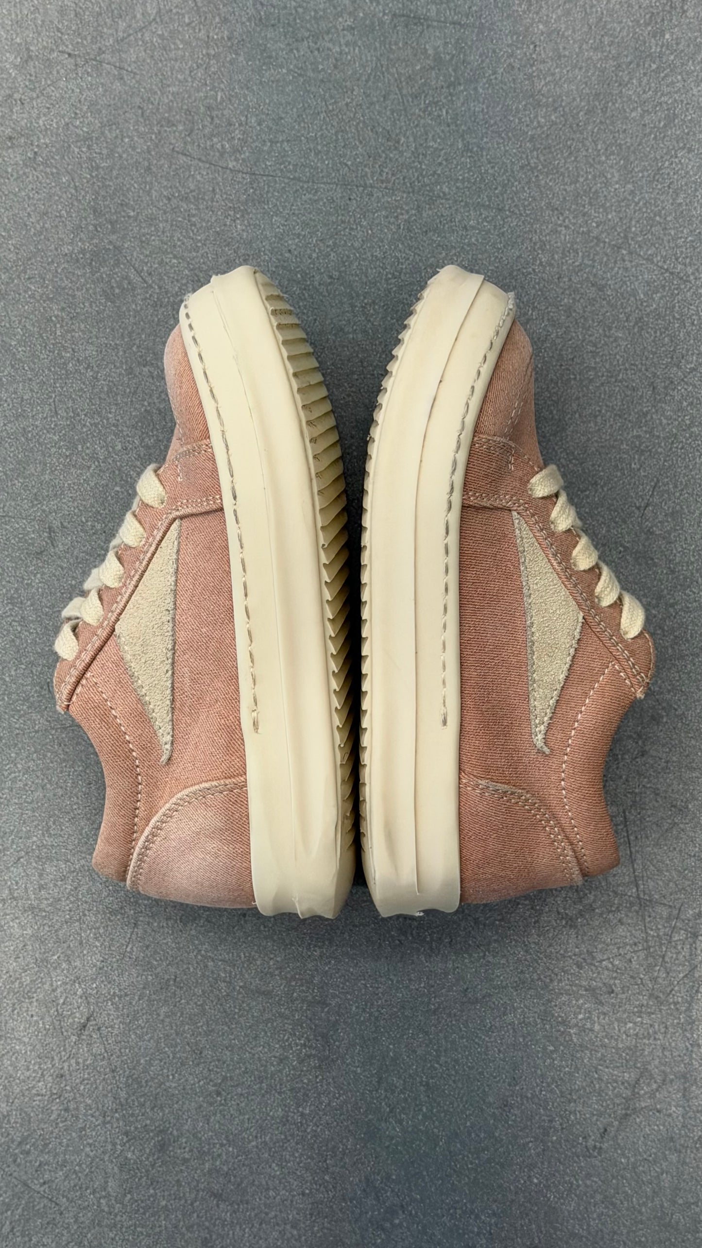 RICK OWENS KIDS PINK SUEDE BABY VINTAGE LOW-TOP SNEAKER - PINK/MILK