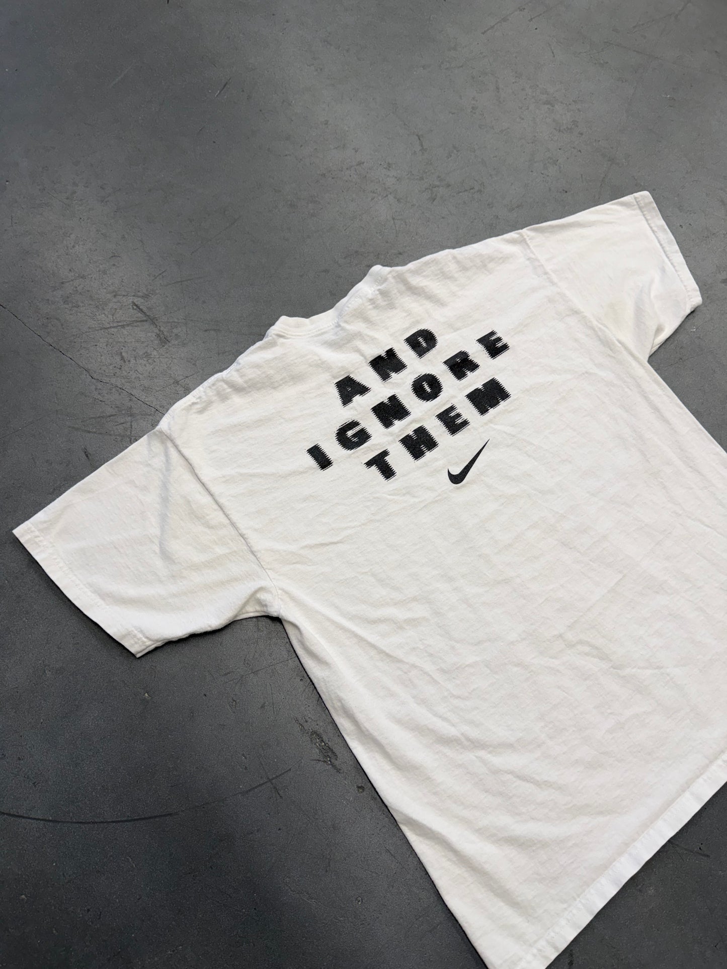 90S NIKE KNOW YOUR LIMITS TEE (WHITE/RED TAG)