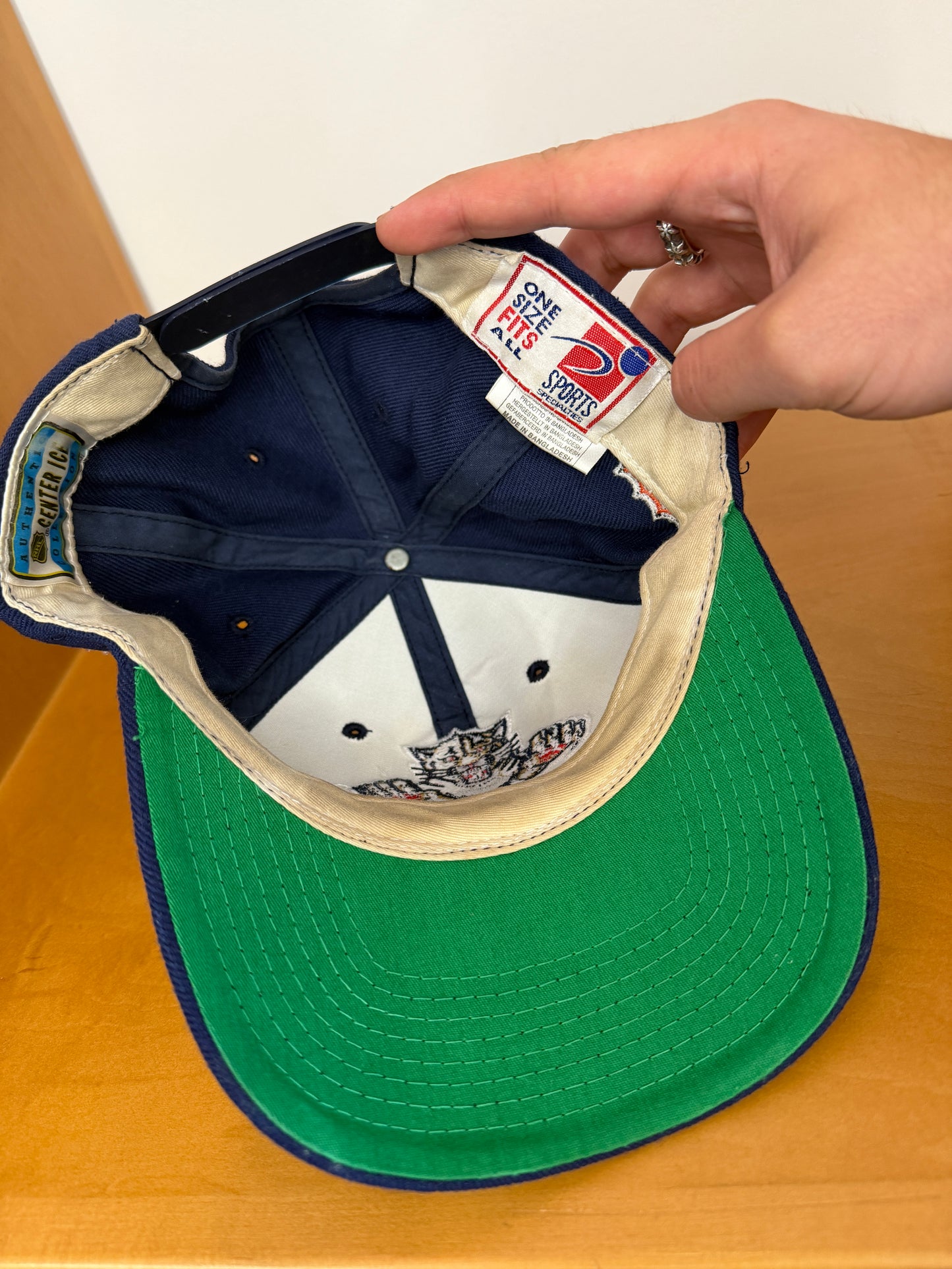 90'S FLORIDA PANTHERS SCRIPT CENTER ICE SNAPBACK (SPORTS SPECIALTIES TAG)