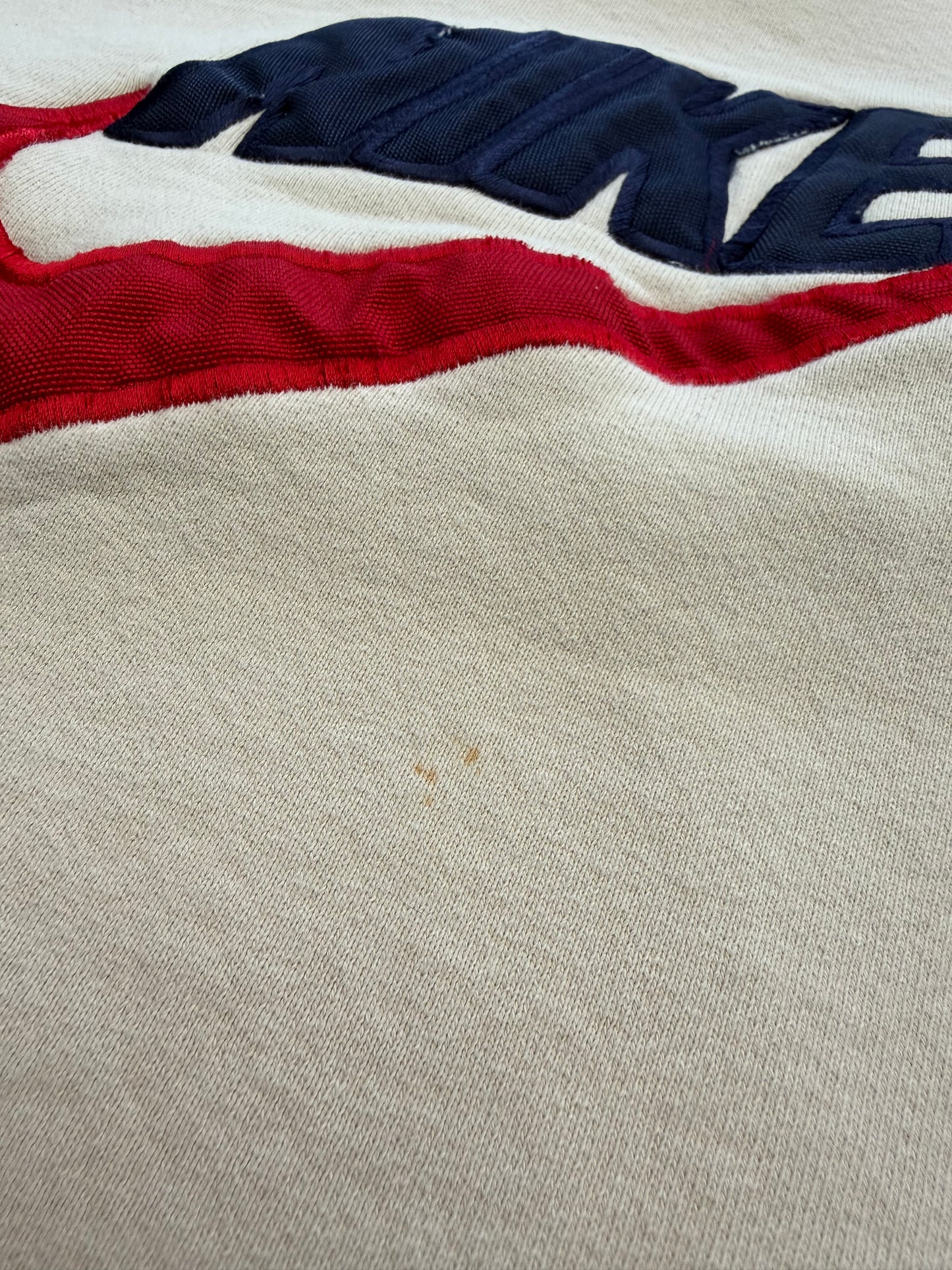 90'S NIKE BOOTLEG EMBROIDERED NYLON-PATCH CREWNECK (GRAY NIKE TAG WITH RED SWOOSH)