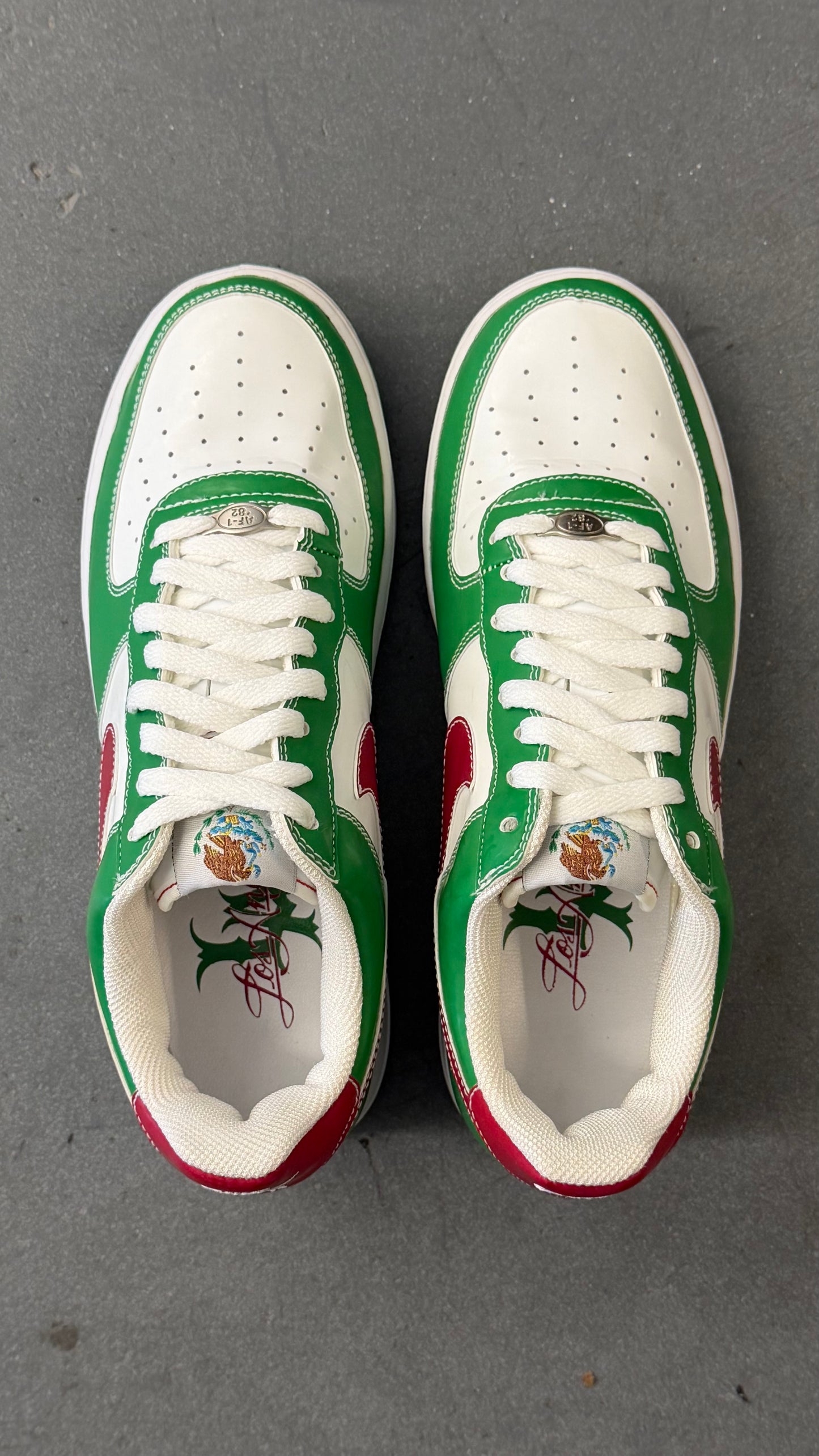 2005 NIKE AIR FORCE 1 LOW MR. CARTOON