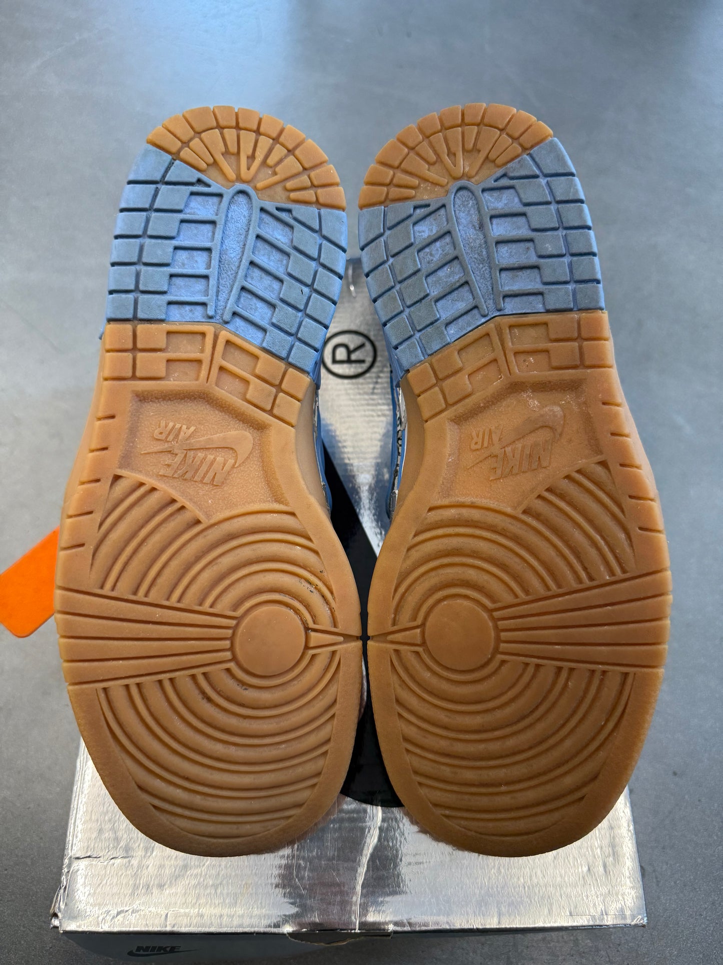 2020 SIZE 7.5 NIKE AIR RUBBER DUNK OFF-WHITE UNIVERSITY BLUE (PRE-OWNED WITH BOX)