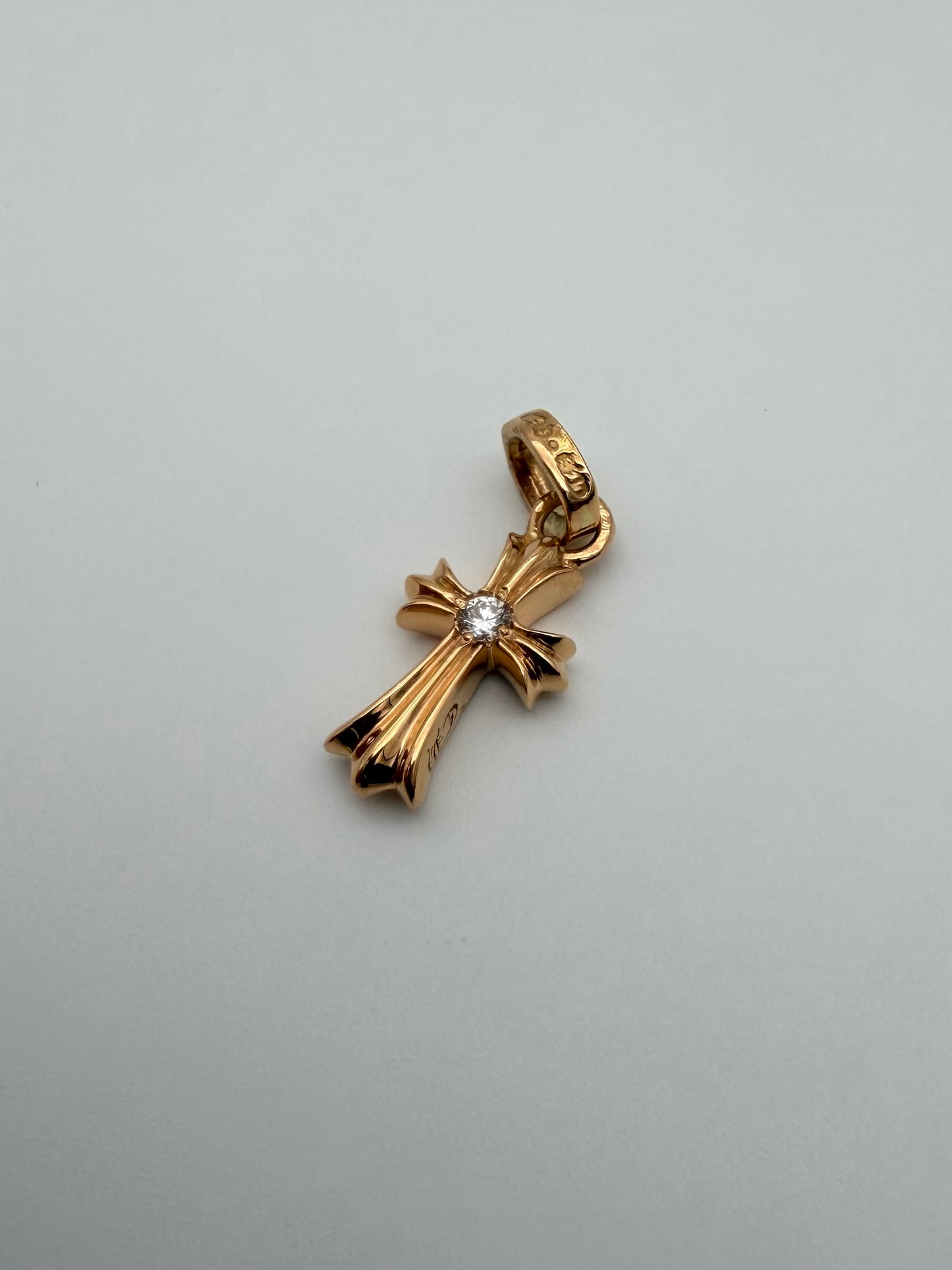 CHROME HEARTS GOLD SINGLE DIAMOND BABY FAT CROSS