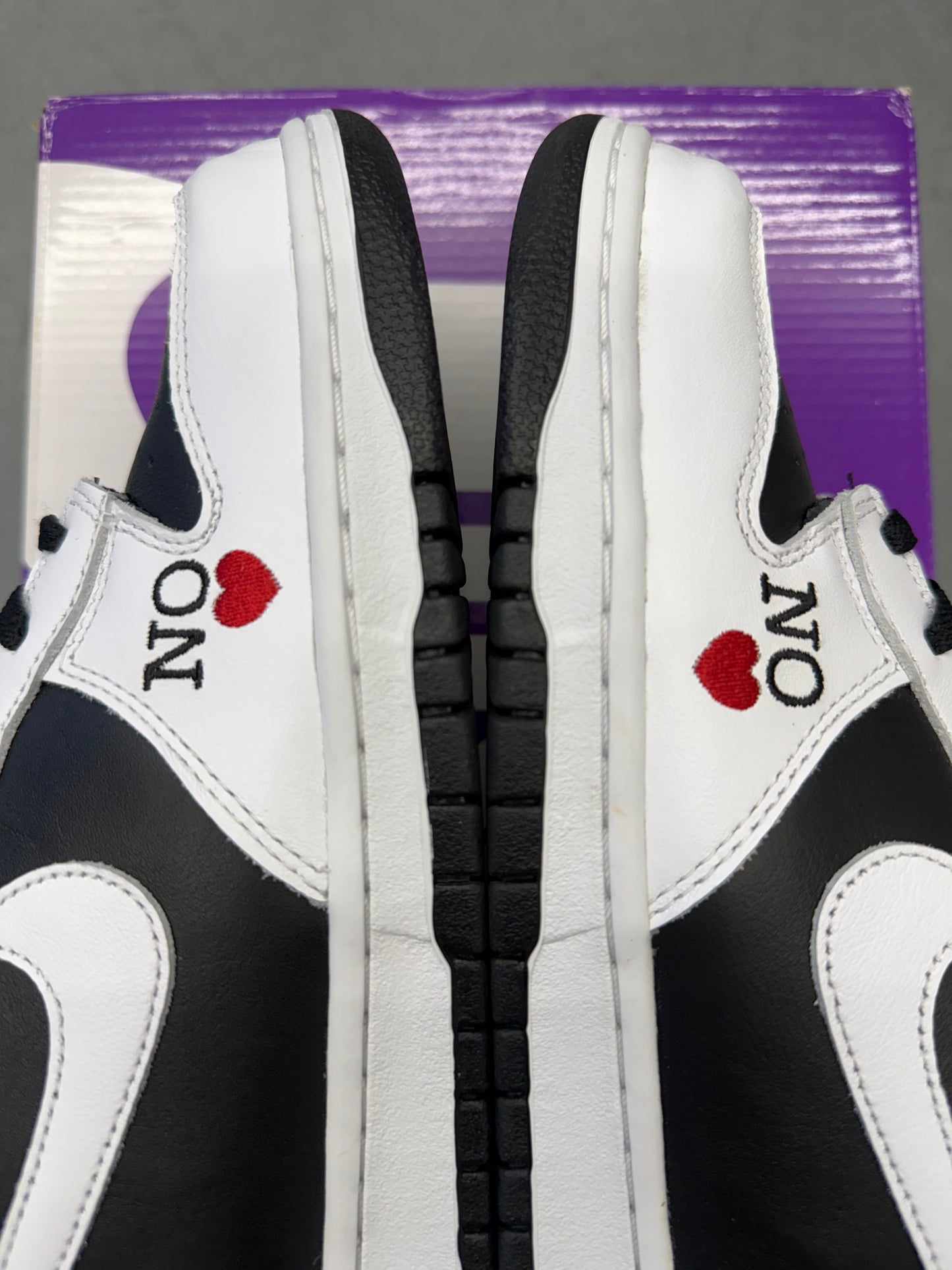 2022 SIZE 10.5 NIKE SB DUNK HIGH SUPREME BY ANY MEANS - BLACK