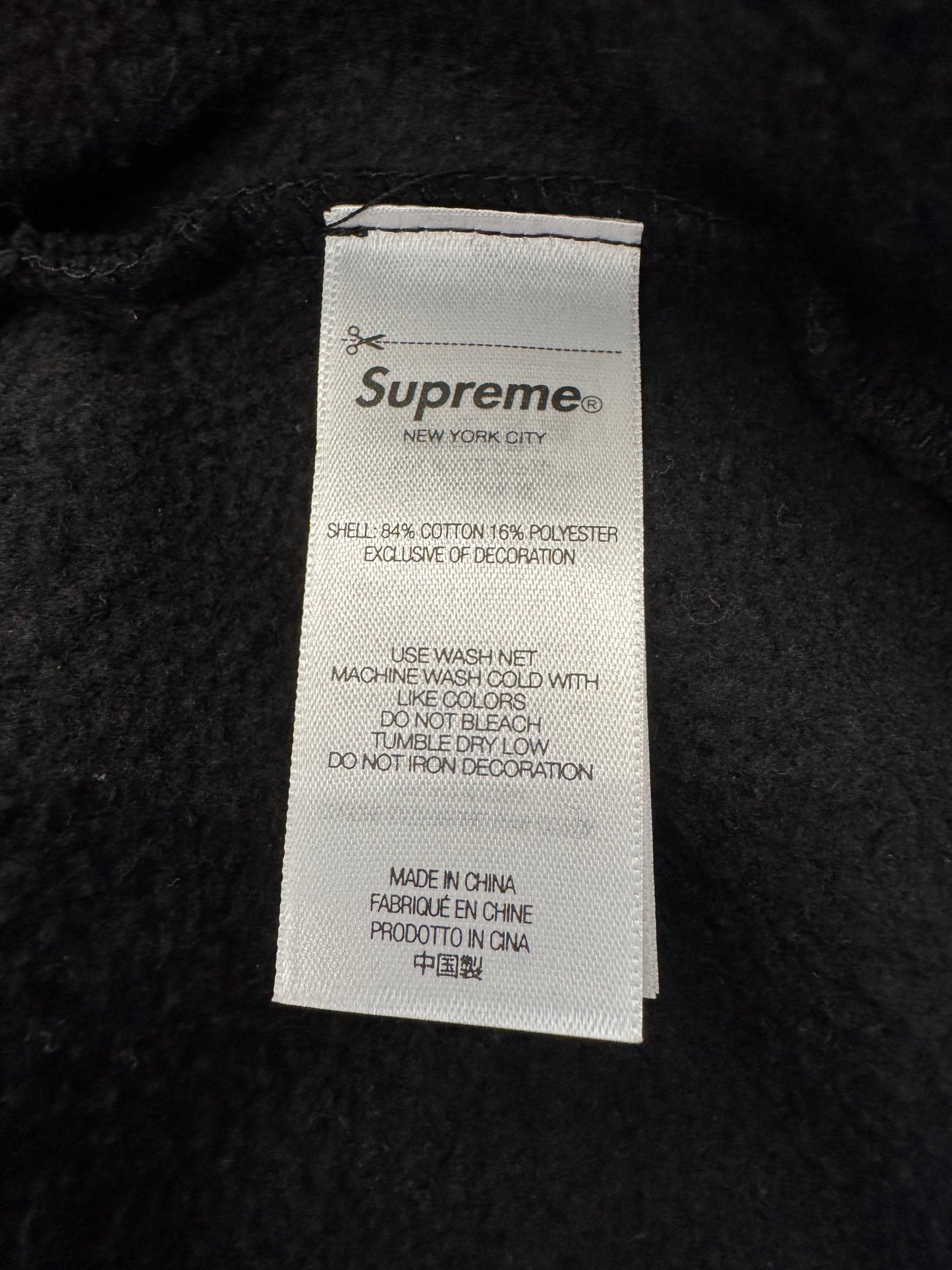 SS25 SUPREME DAMIEN HIRST SHARK ZIP UP HOODED SWEATSHIRT