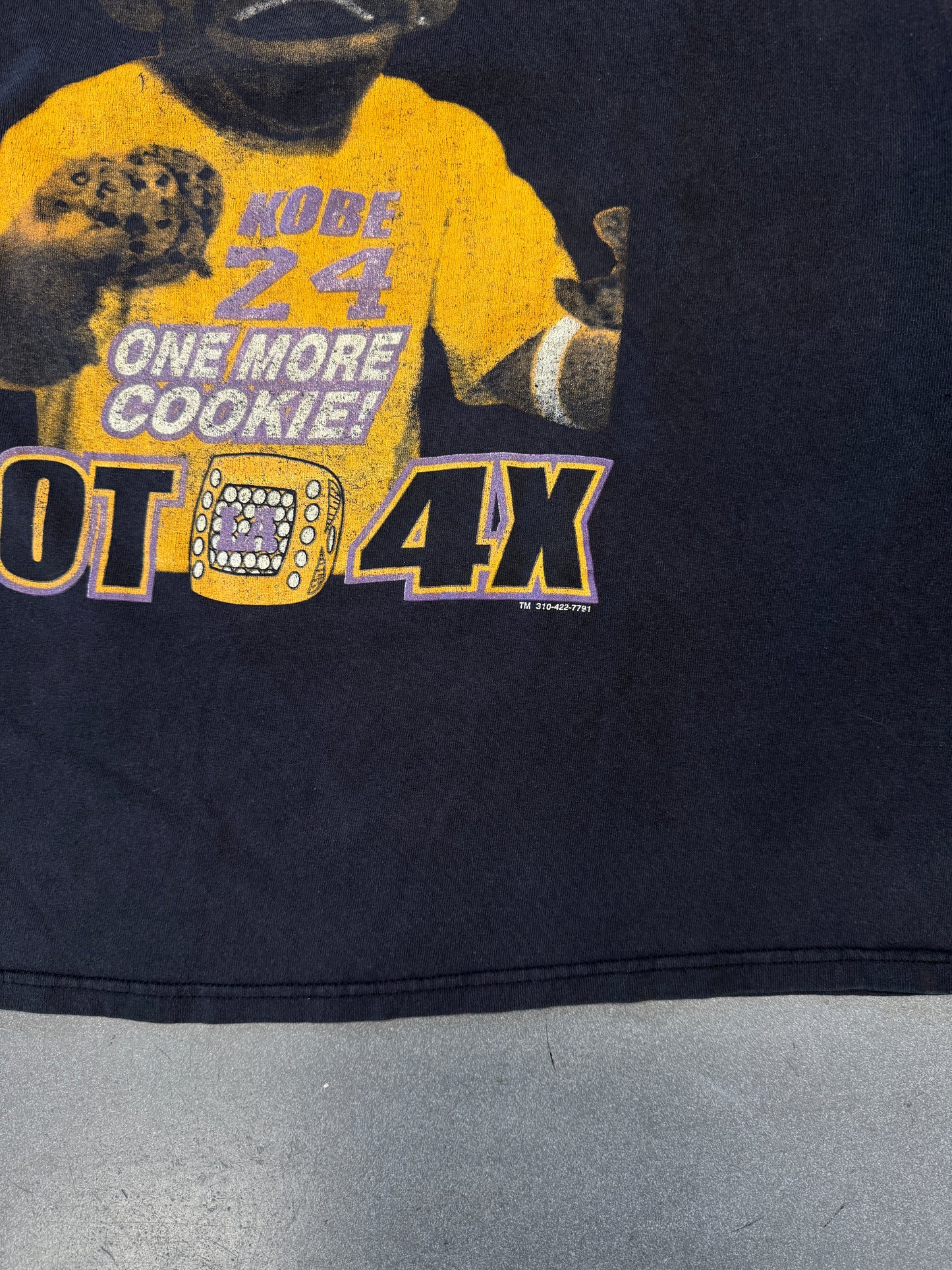 2009 KOBE MUPPET ONE MORE COOKIE GOT 4X LOS ANGELES CHAMPIONSHIP TEE (DELTA TAG)