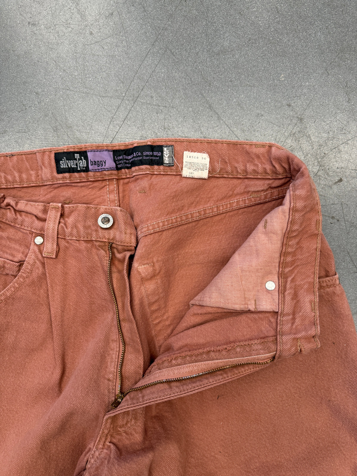 90S LEVI'S SILVERTAB BAGGY JEANS - ORANGE WASH (34X30)