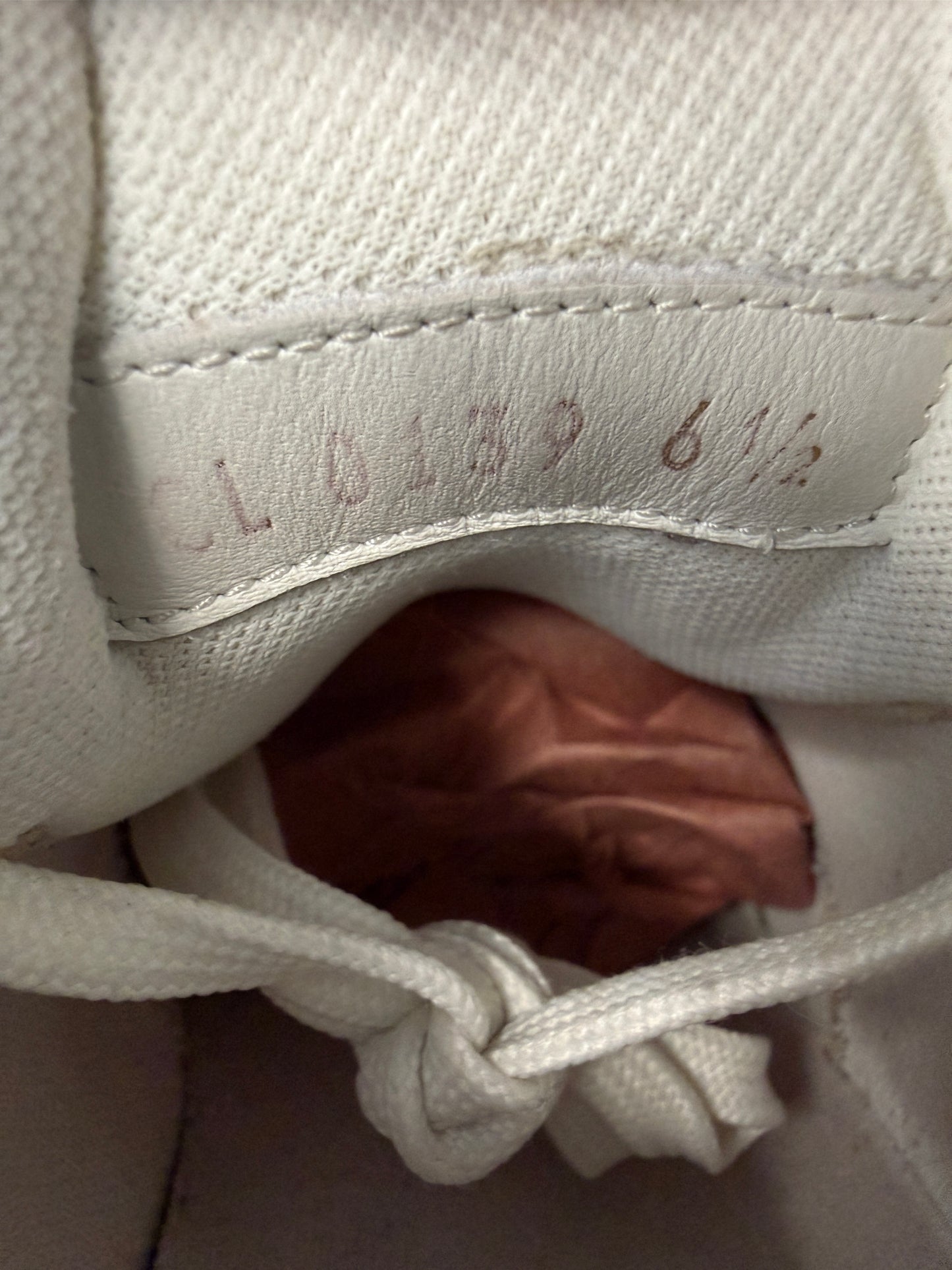 SIZE 8 LOUIS VUITTON LV TRAINER ORANGE/WHITE