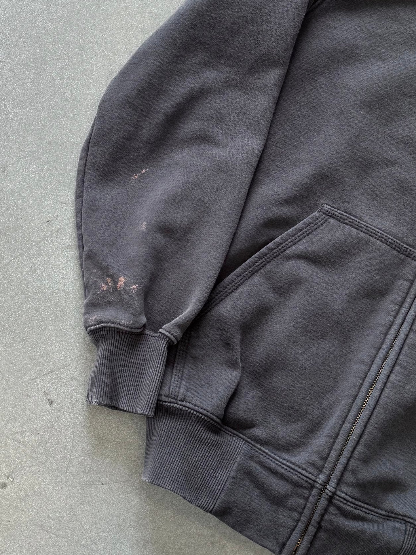 VINTAGE CARHARTT FULL-ZIP HOODIE (BROKEN ZIPPER) (PRINT TAG)