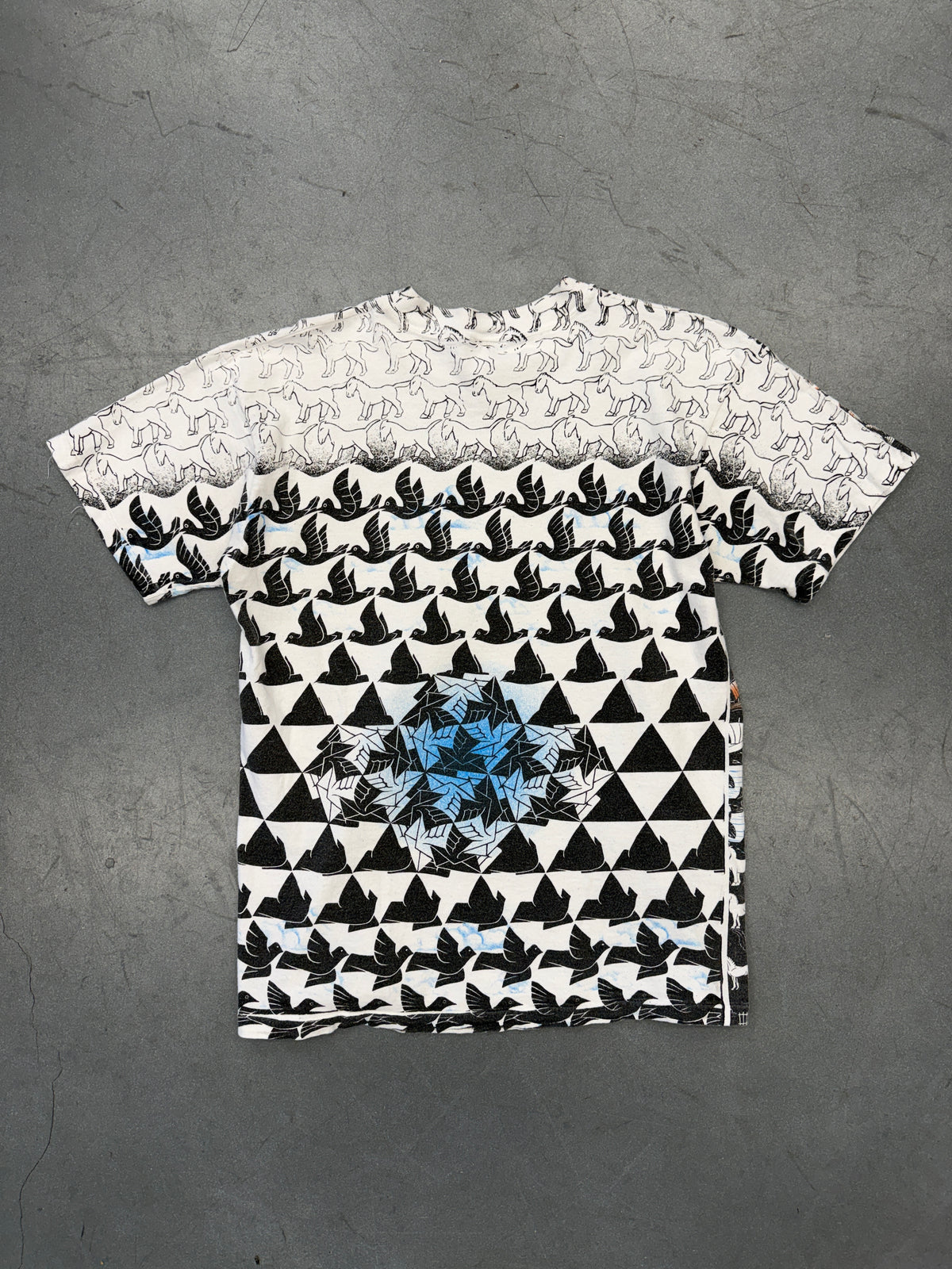 90S M.C. ESCHER ANIMALS AOP TEE (PULLED TAG)