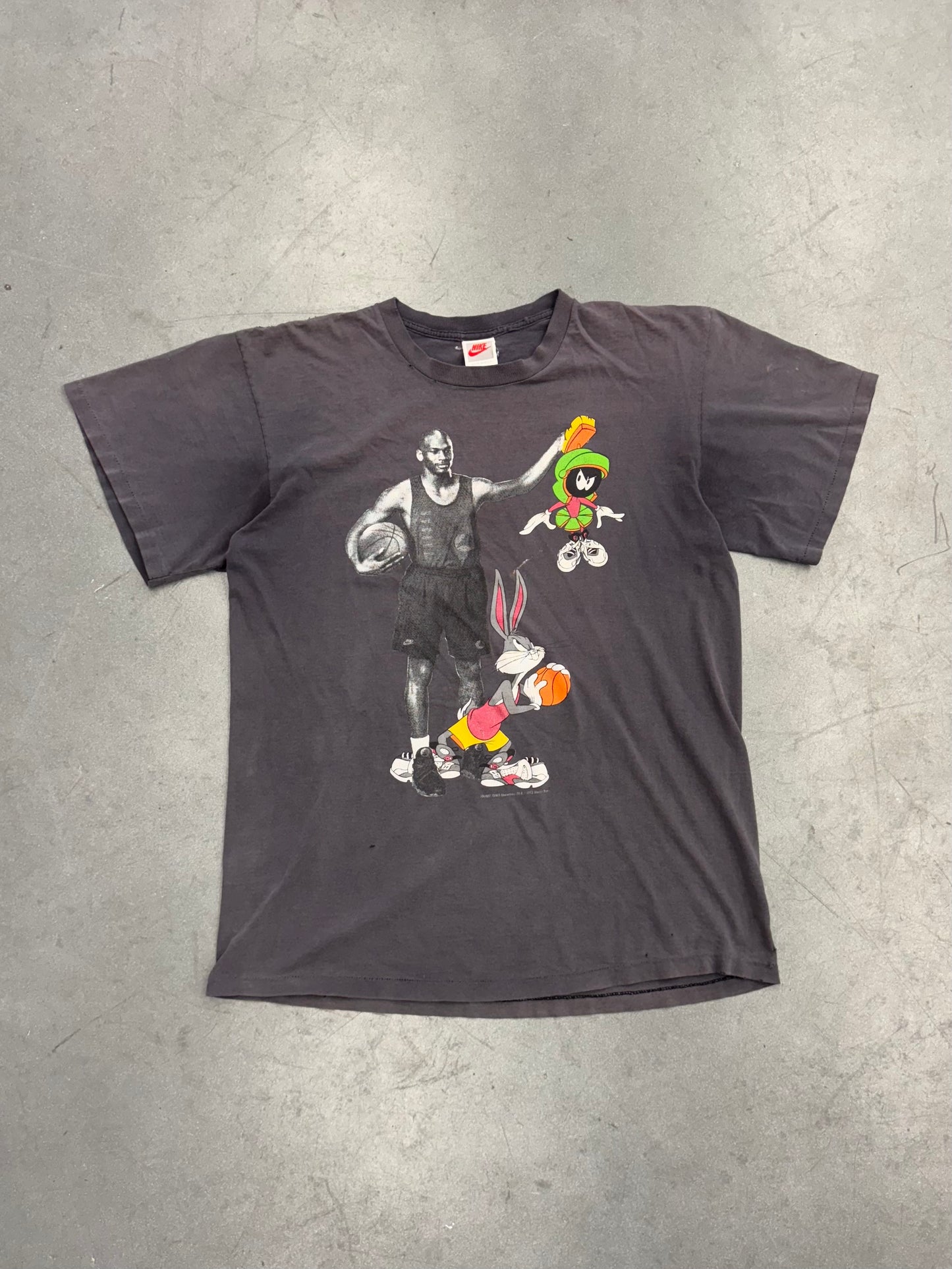 1993 NIKE SPACE JAM LOONEY TOONS "THE BEST ON EARTH" TEE (RED SWOOSH TAG)
