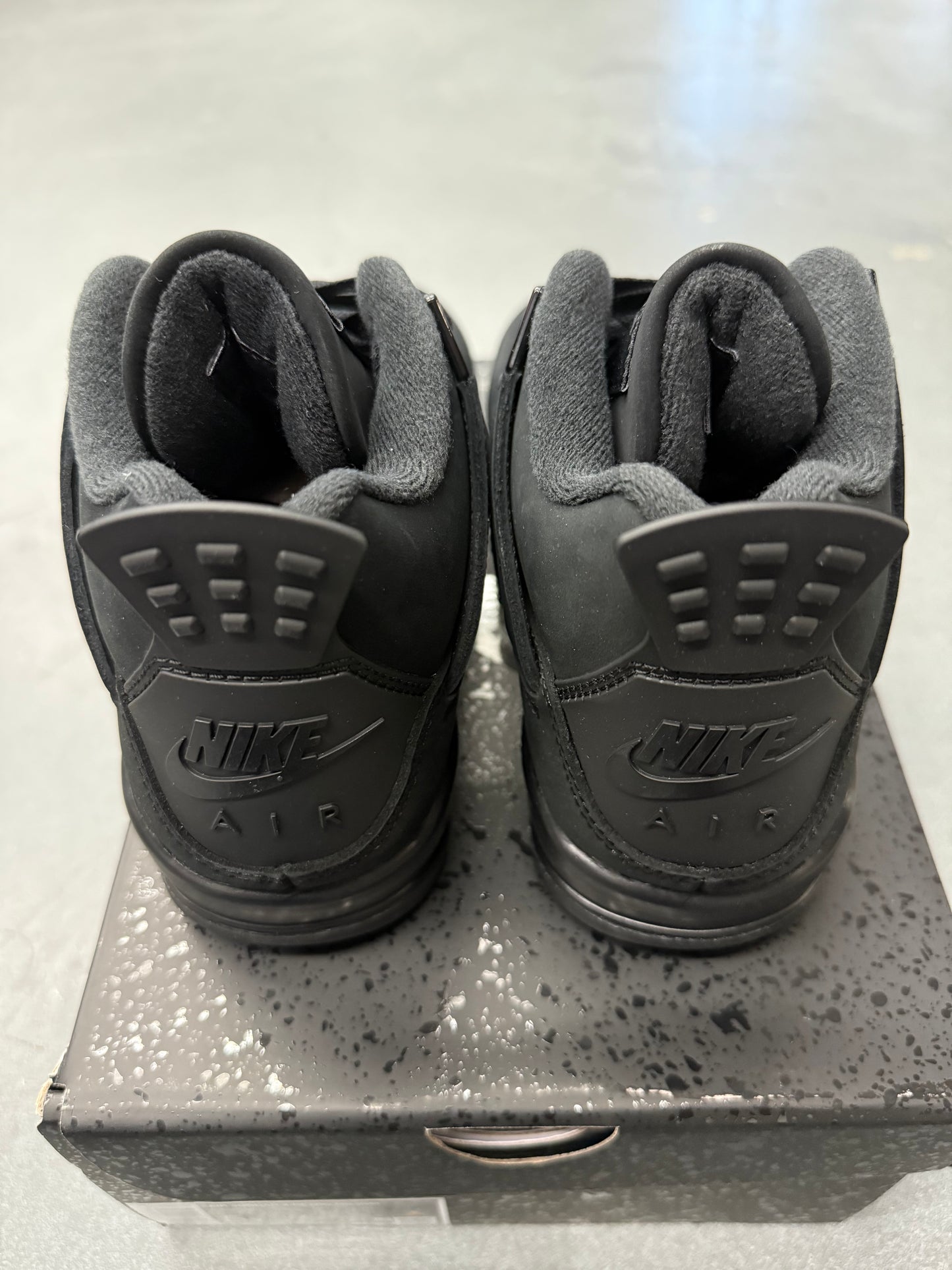 2025 SIZE 5.5Y JORDAN 4 RETRO BLACK CAT