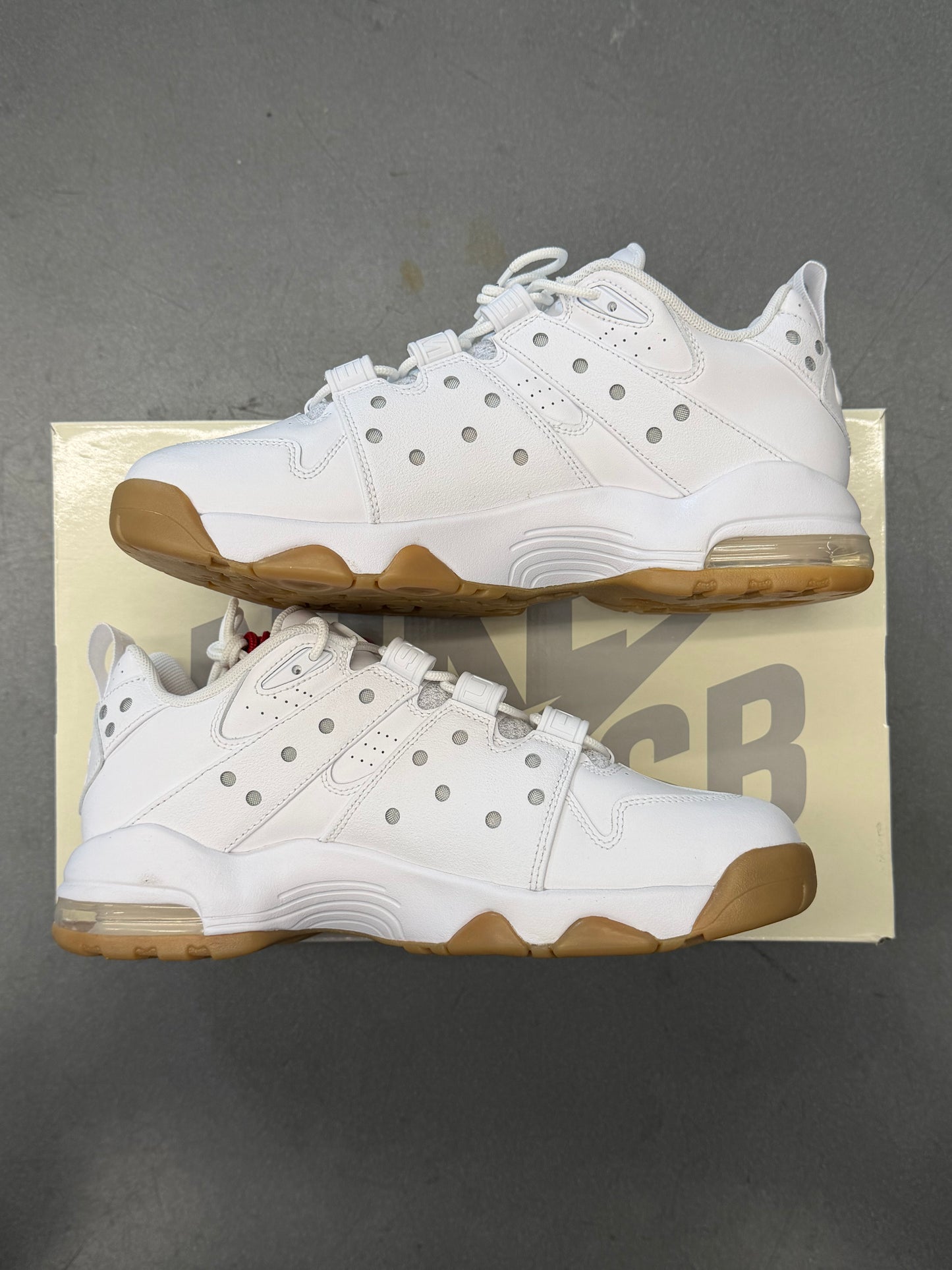 SS26 SUPREME NIKE SB AIR MAX 2 CB '94 LOW - SUPREME WHITE GUM (W/BOX)