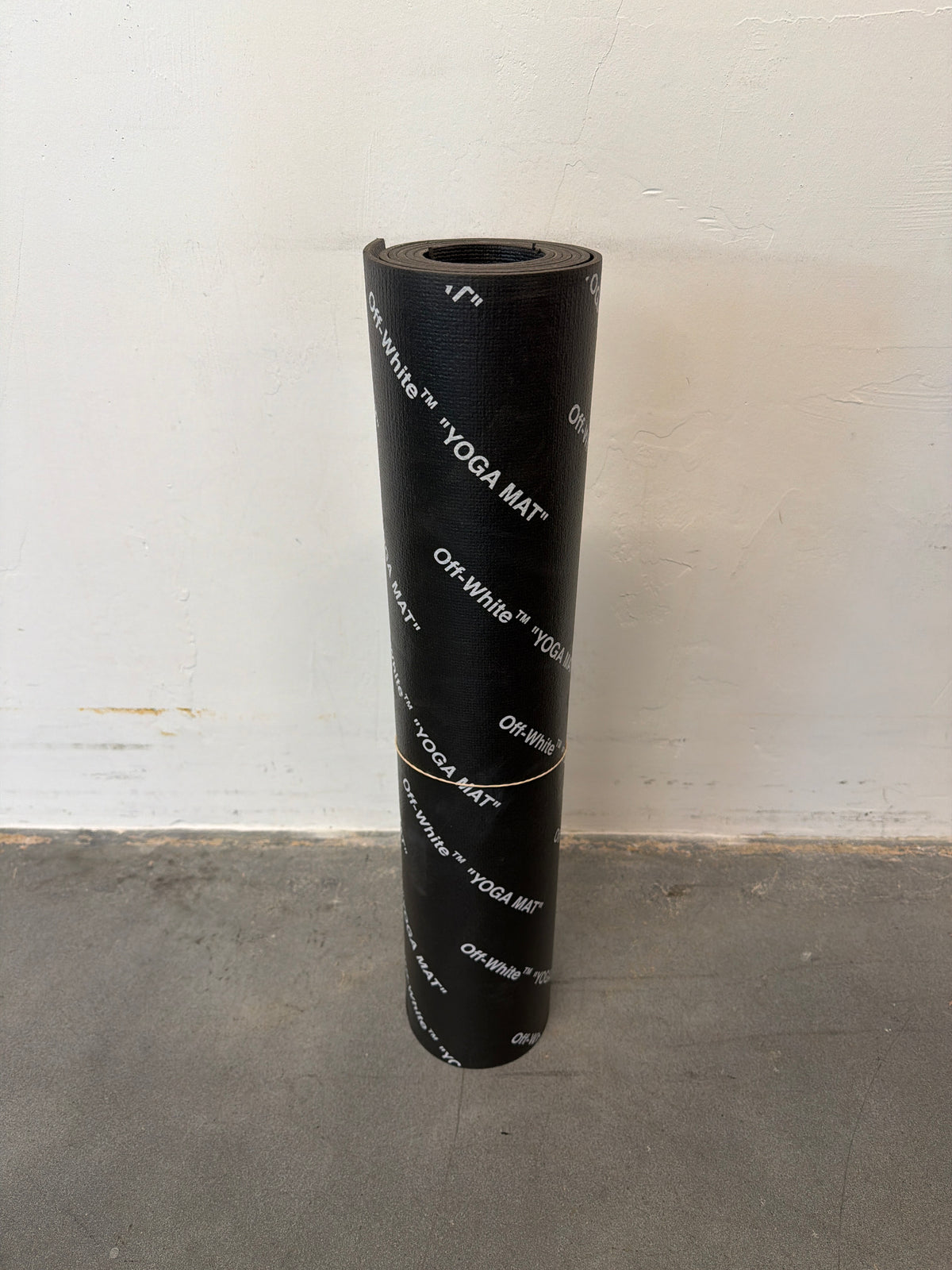 OFF-WHITE "YOGA MAT"