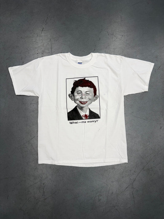 Y2K MAD MAGAZINE "WHAT--ME WORRY?" TEE (GILDAN TAG)