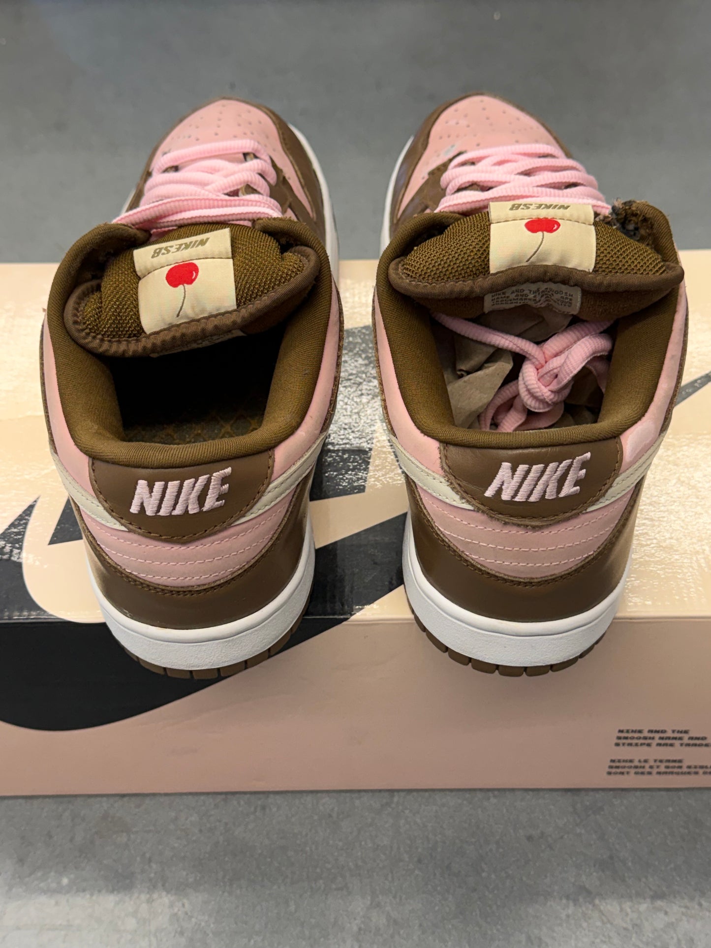 2005 NIKE DUNK LOW PRO SB STUSSY CHERRY (W/ BOX)