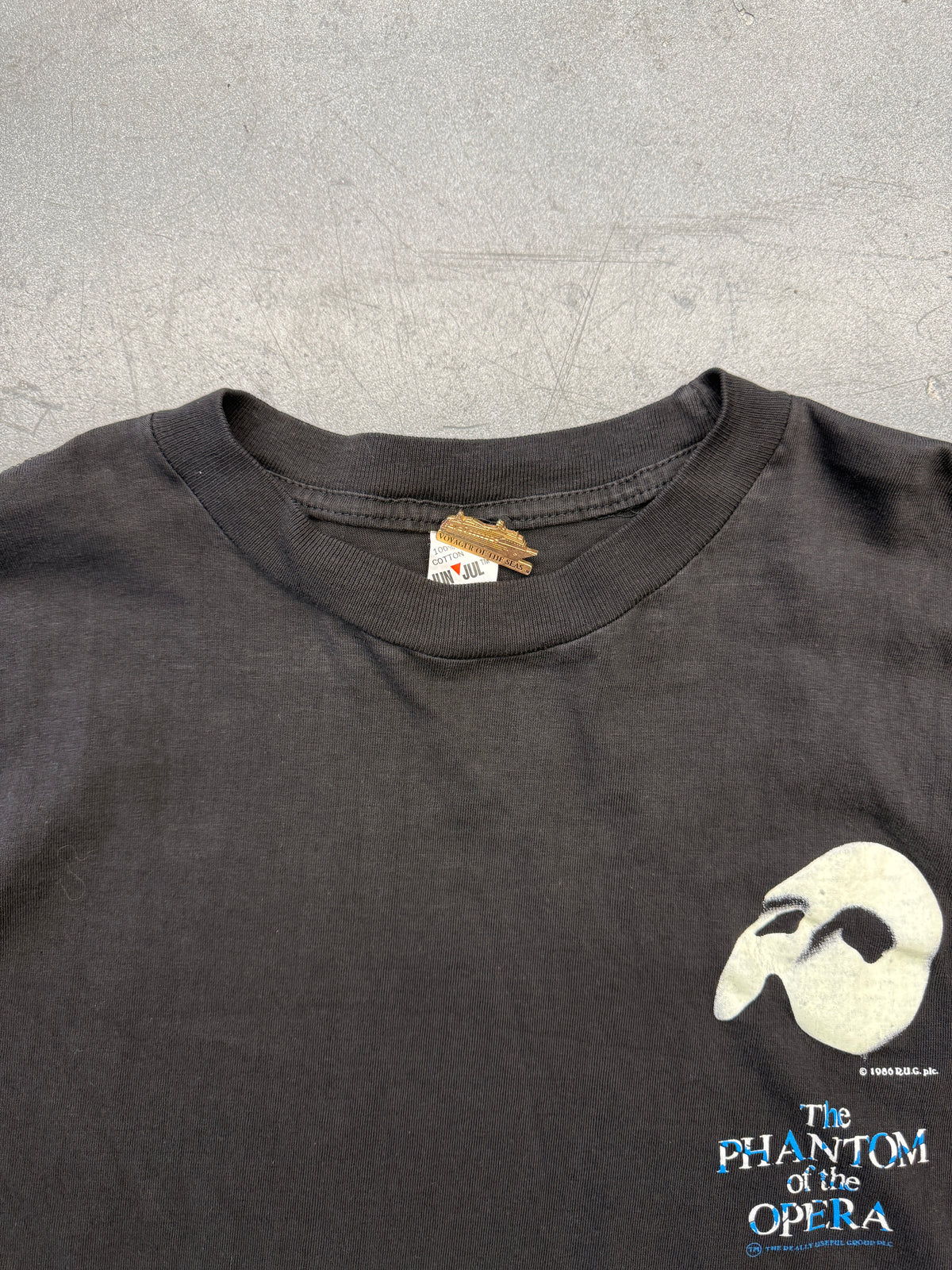 1986 THE PHANTOM OF THE OPERA GLOW IN THE DARK CHEST HIT TEE (JUN JUL TAG)