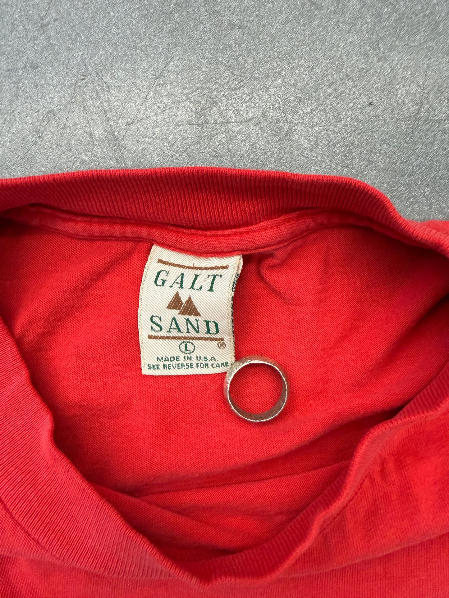 90S RADIOHEAD KID A MODIFIED BEAR TEE (GALT SAND TAG)
