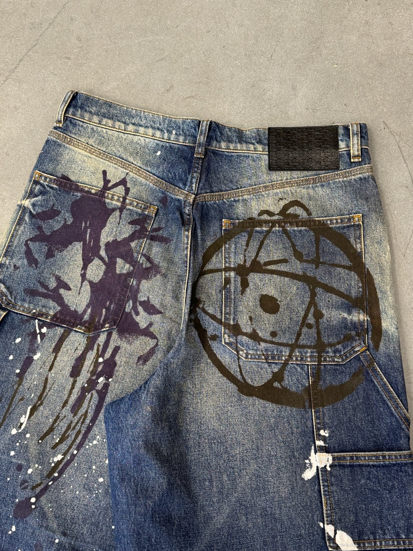MARC JACOBS FUTURA PAINTED OVERSIZED JEANS