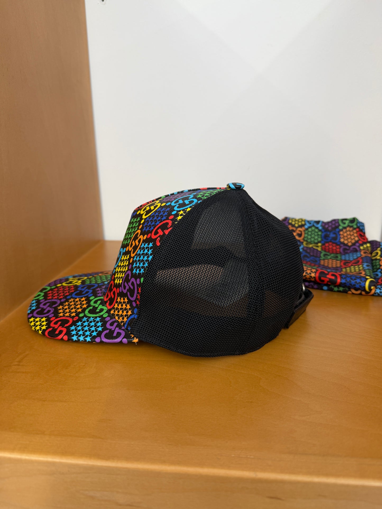 GUCCI GG PSYCHEDELIC BASEBALL HAT WITH BAG