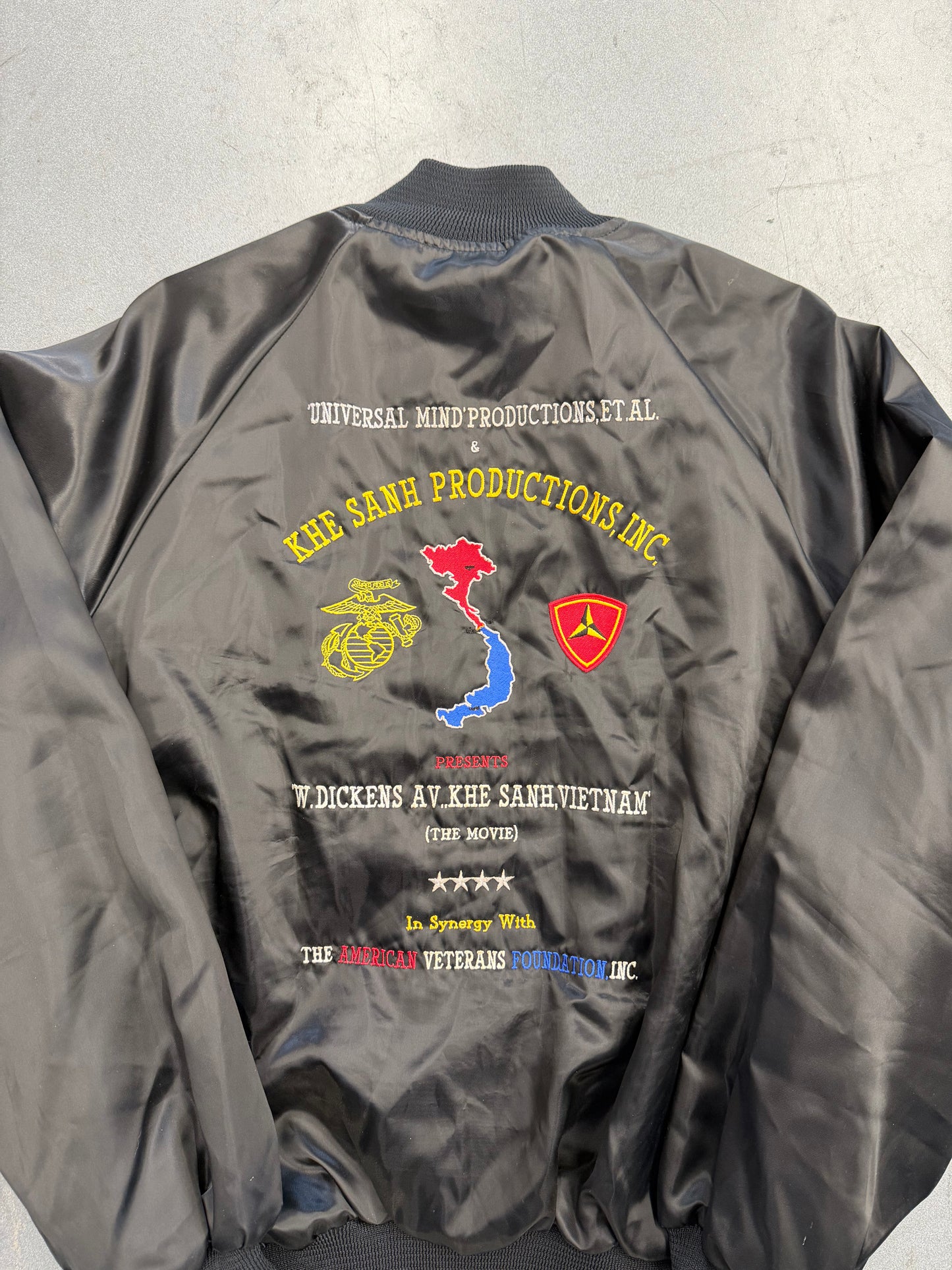 80'S VIETNAM MEMORIAL EMBROIDERED BLACK SATIN JACKET (AUBURN TAG)