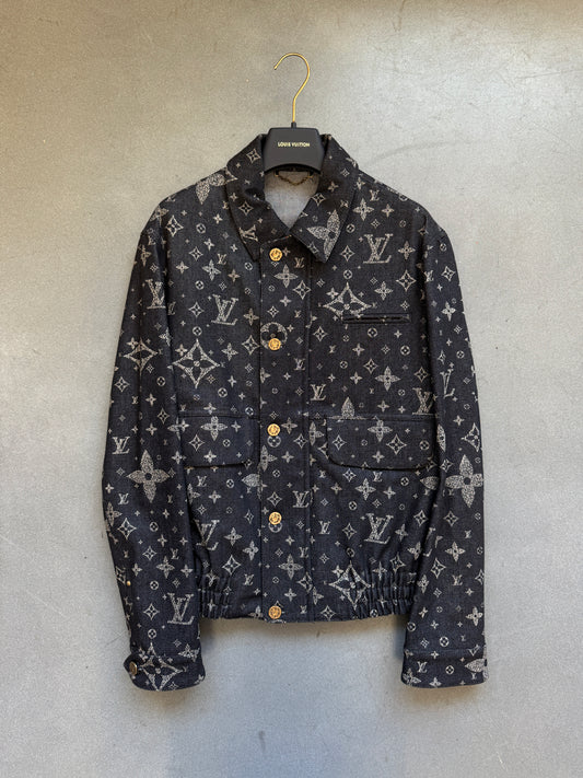 LOUIS VUITTON BLACK STARRY PRINT MONOGRAM DENIM FULL-ZIP BUTTON-UP JACKET - SIZE 46 (PRE-OWNED WITH GARMENT PROTECTOR)